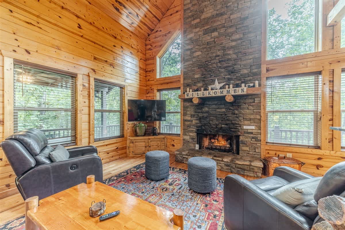 FROHE HUTTE l PRIVATE LUXURY GETAWAY & GAME ROOM