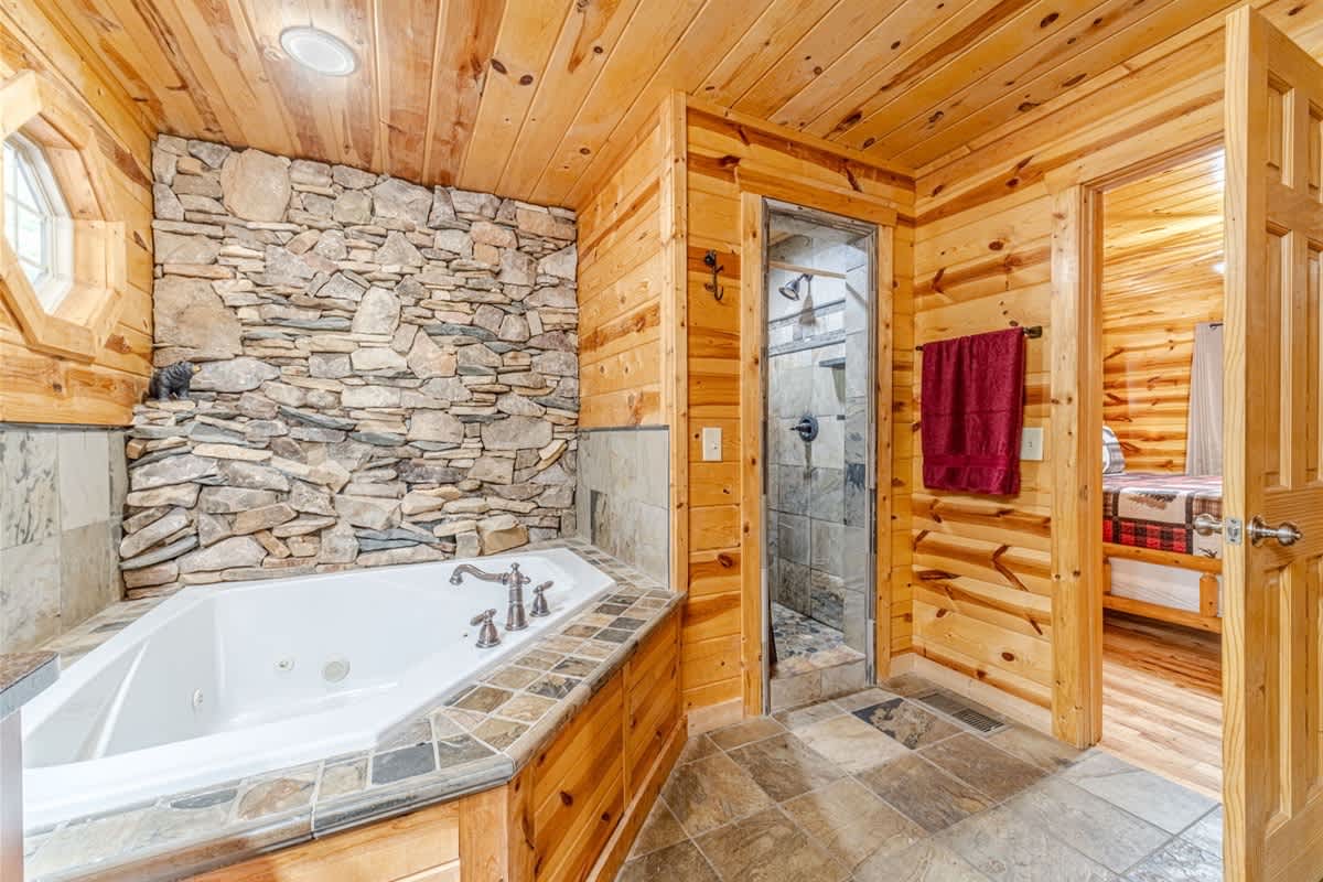 FROHE HUTTE l PRIVATE LUXURY GETAWAY & GAME ROOM