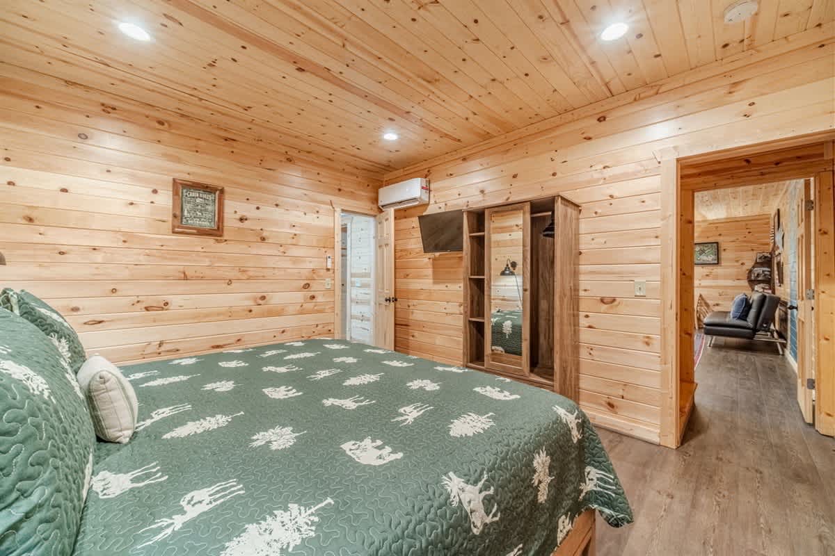FROHE HUTTE l PRIVATE LUXURY GETAWAY & GAME ROOM