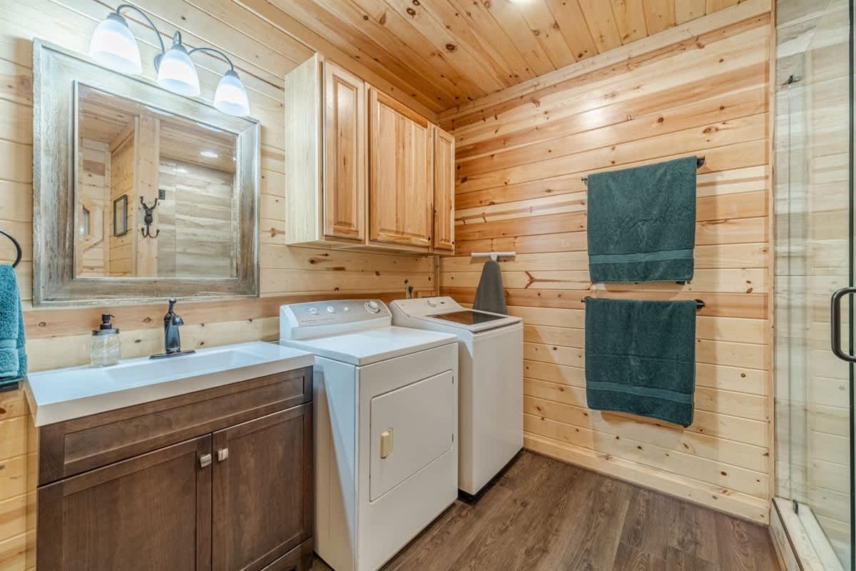 FROHE HUTTE l PRIVATE LUXURY GETAWAY & GAME ROOM