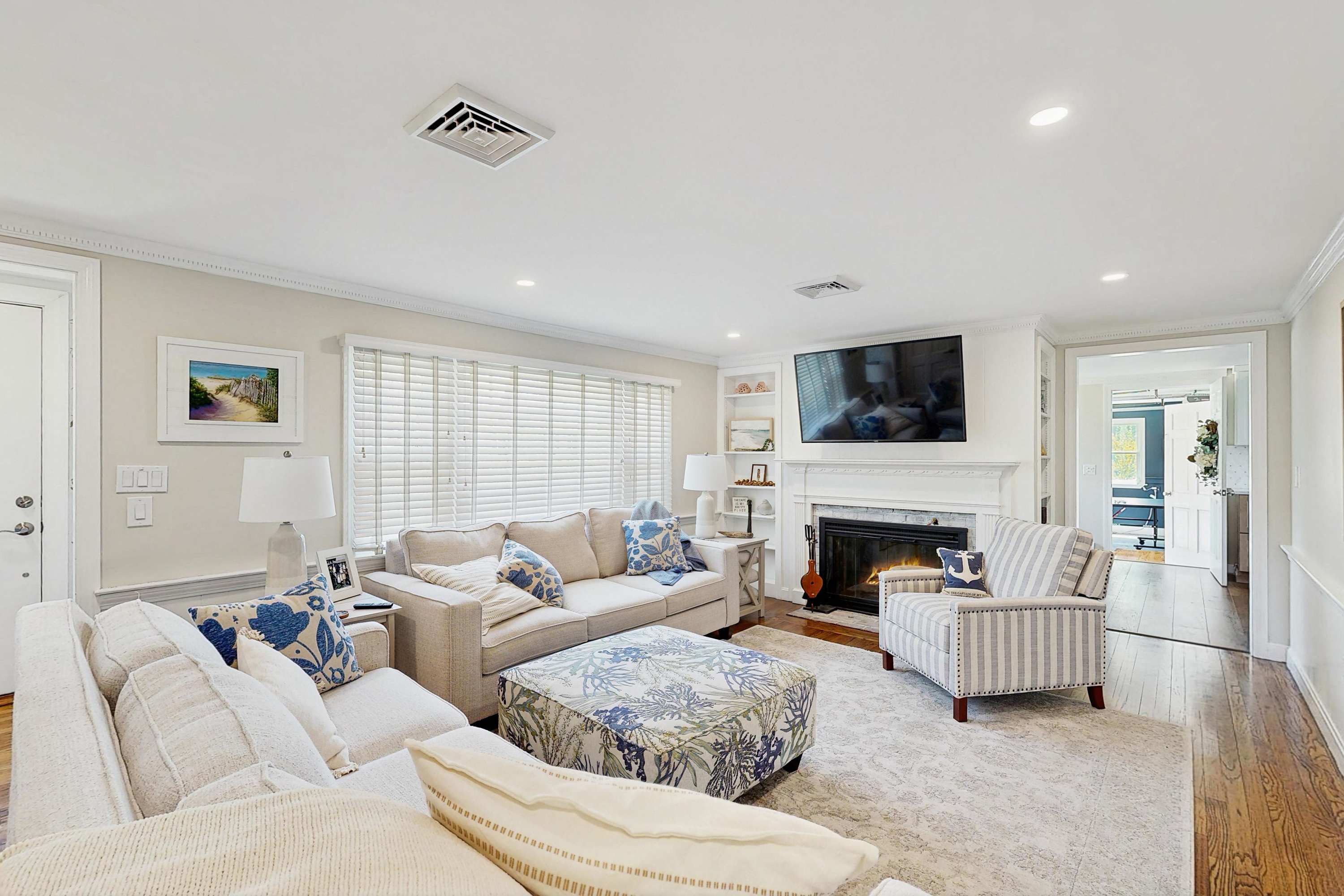 Mid-Cape Retreat, Near Beaches & Nice Yard