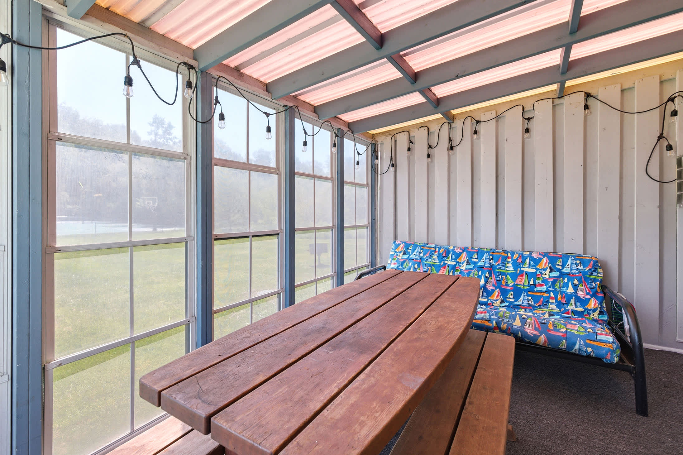 The kind of porch where breakfast turns into afternoon conversations.