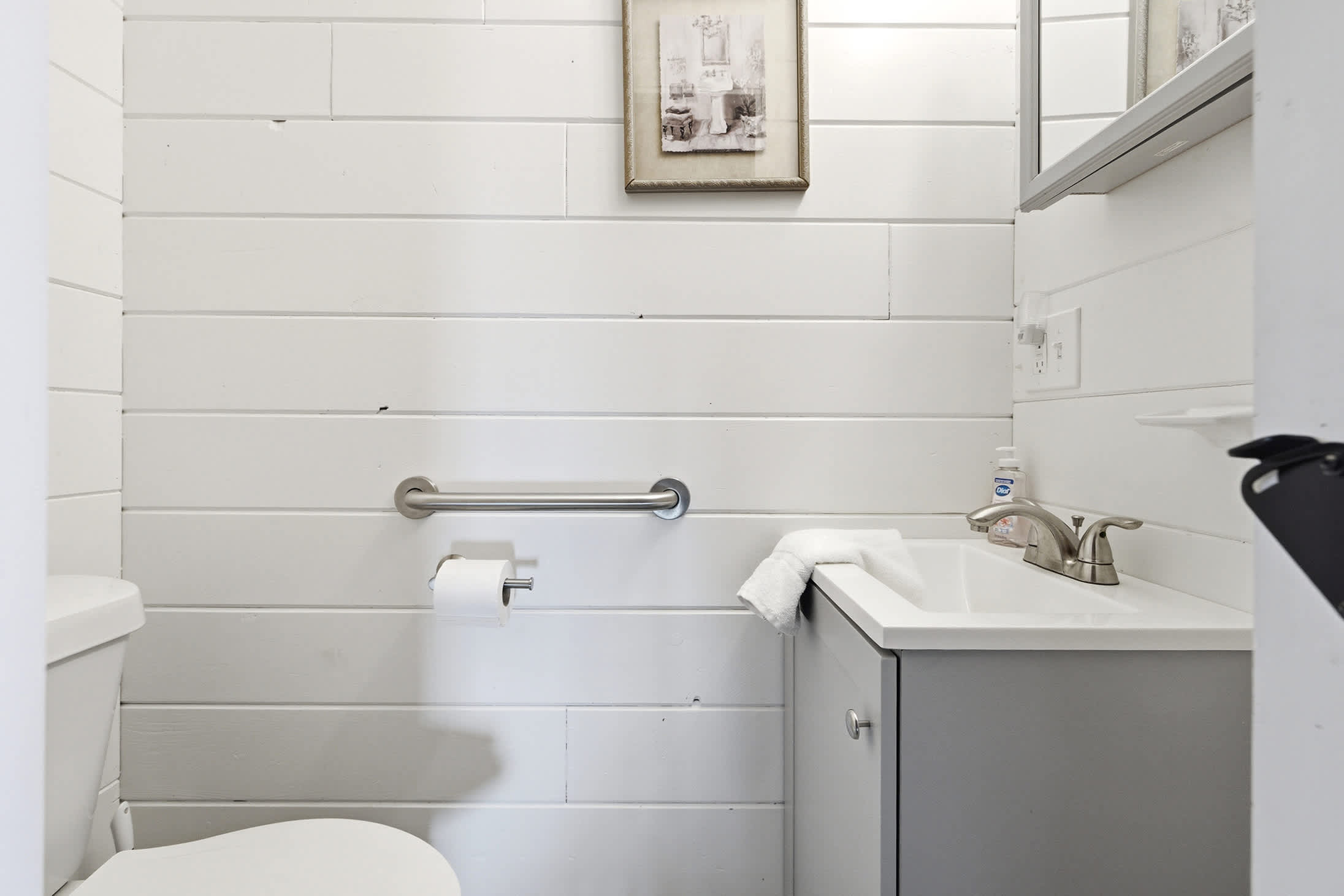 Additional half bath on the 2nd floor adds convenience for guests throughout the day.