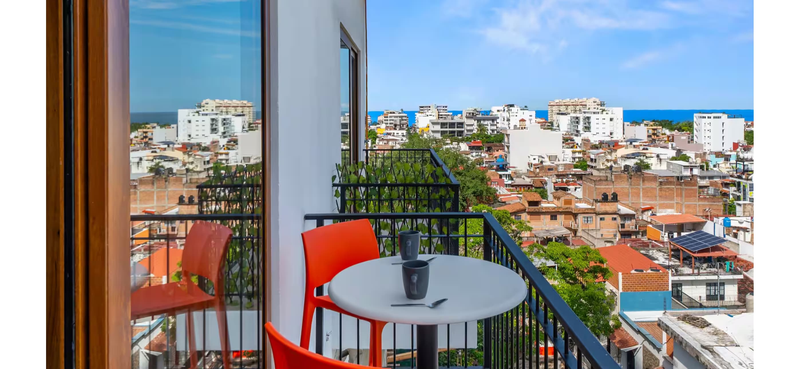 Rooftop Pool & Ocean Views in Zona Romántica