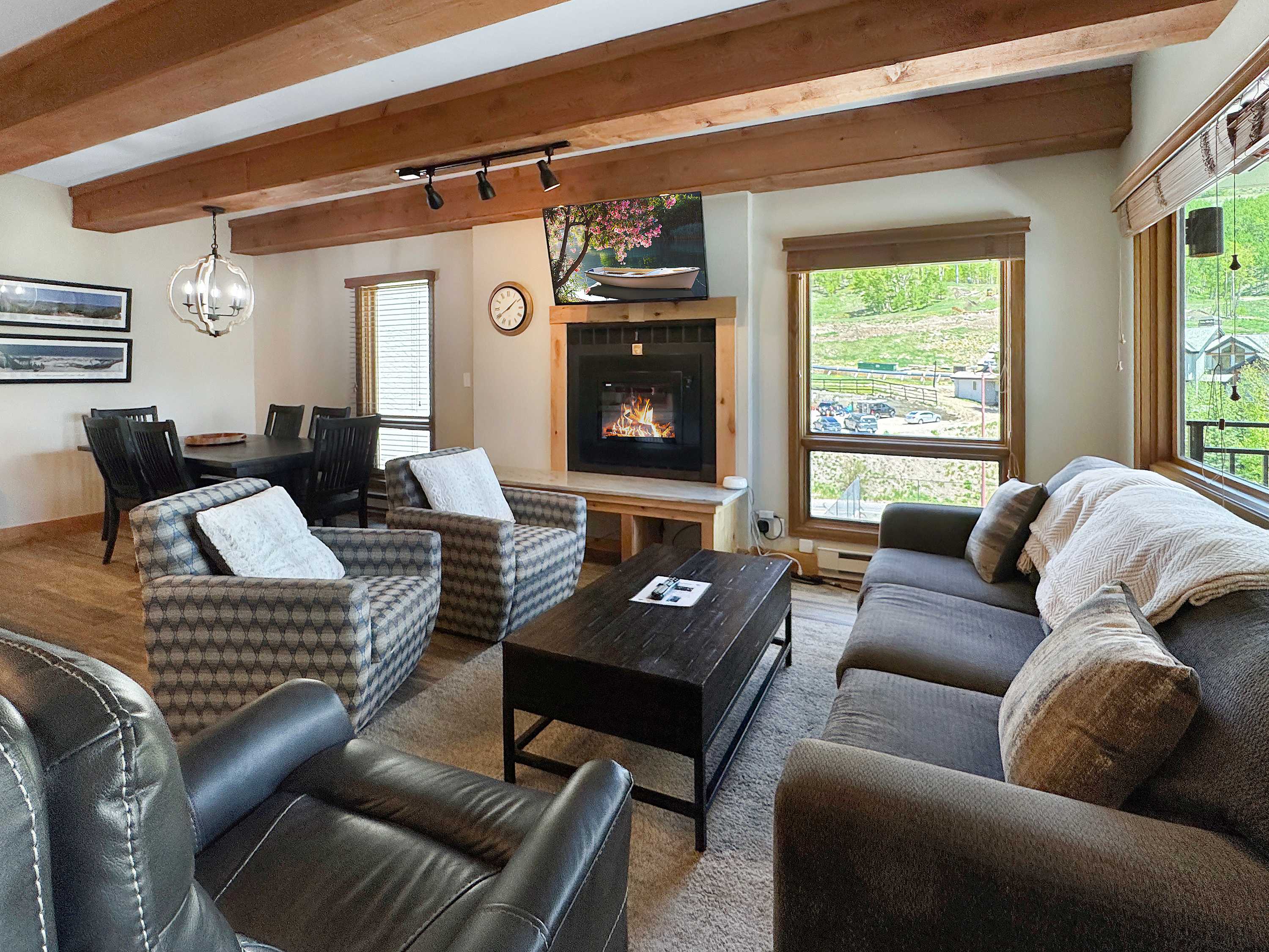 Modern 2 Bedroom Mountain Basecamp—Steps to Trails & Lift! in Crested Butte, CO