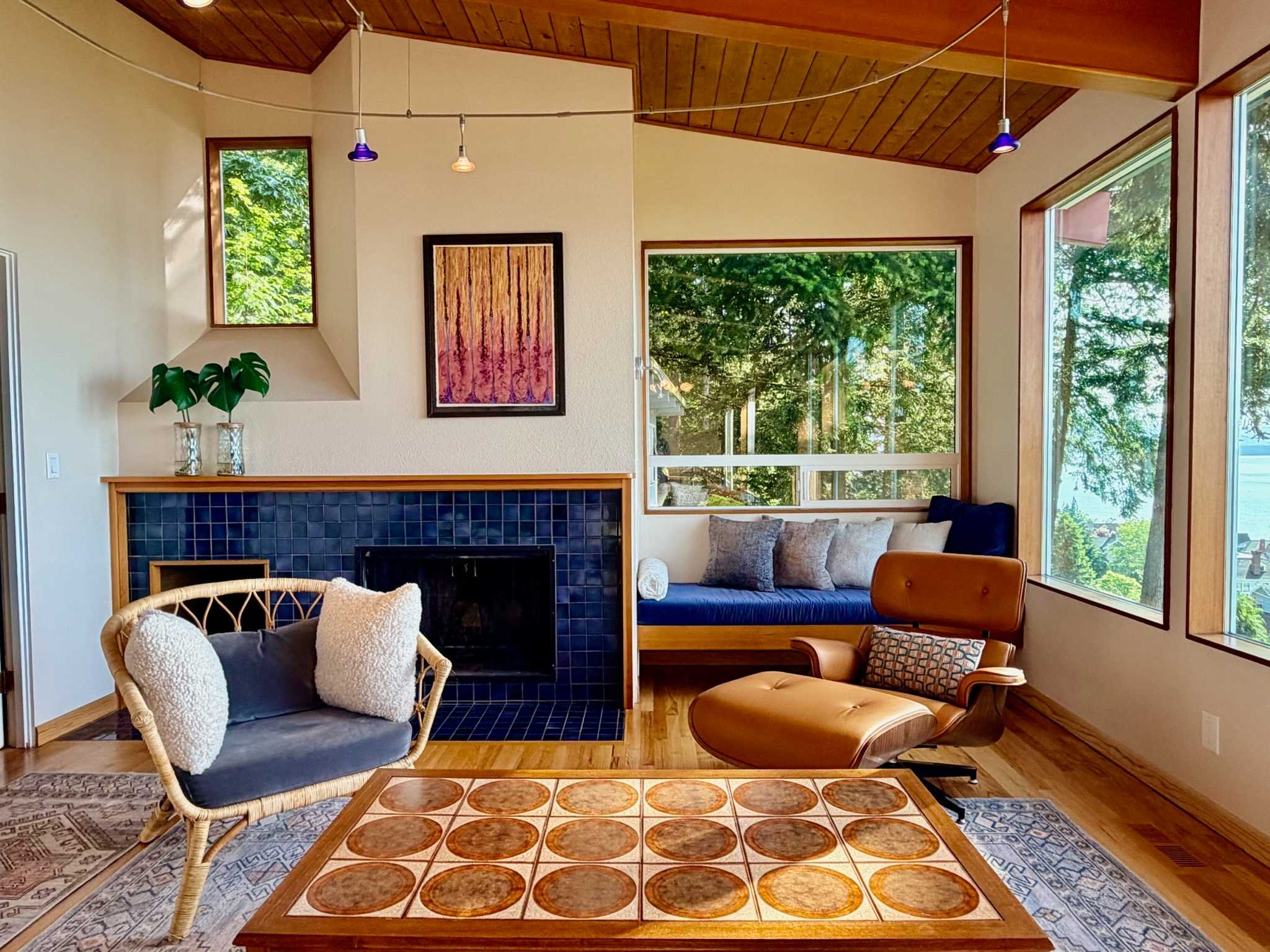 Luxury Bay Retreat | Hot Tub + Views