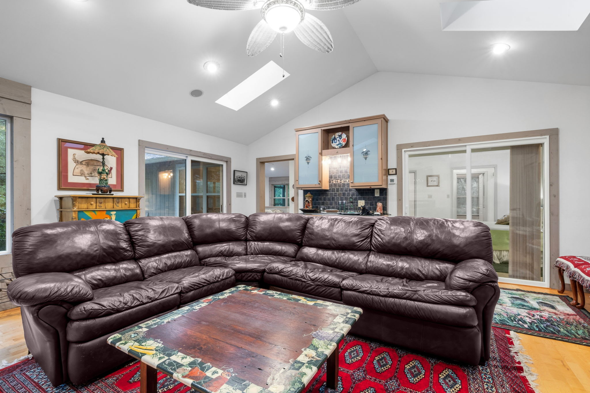 Spacious Cabin Near Bryce & Lake Laura