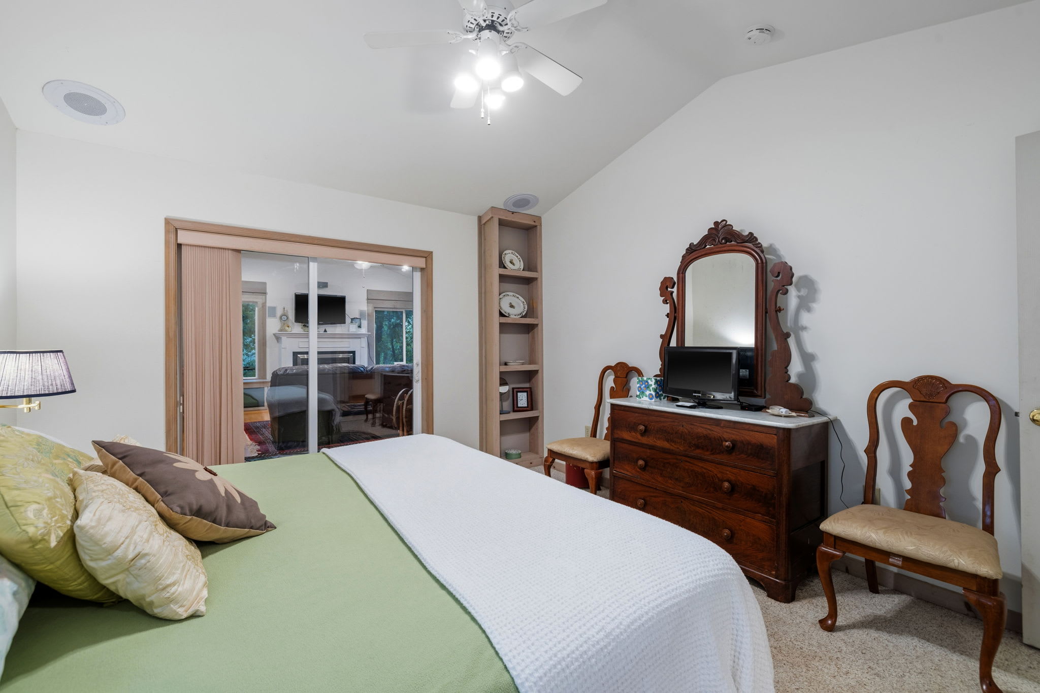Spacious Cabin Near Bryce & Lake Laura