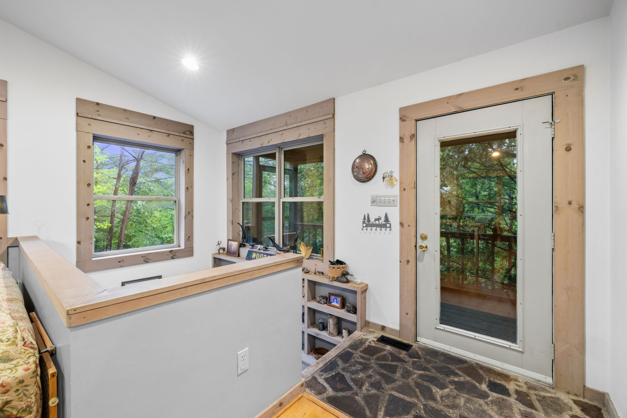 Spacious Cabin Near Bryce & Lake Laura