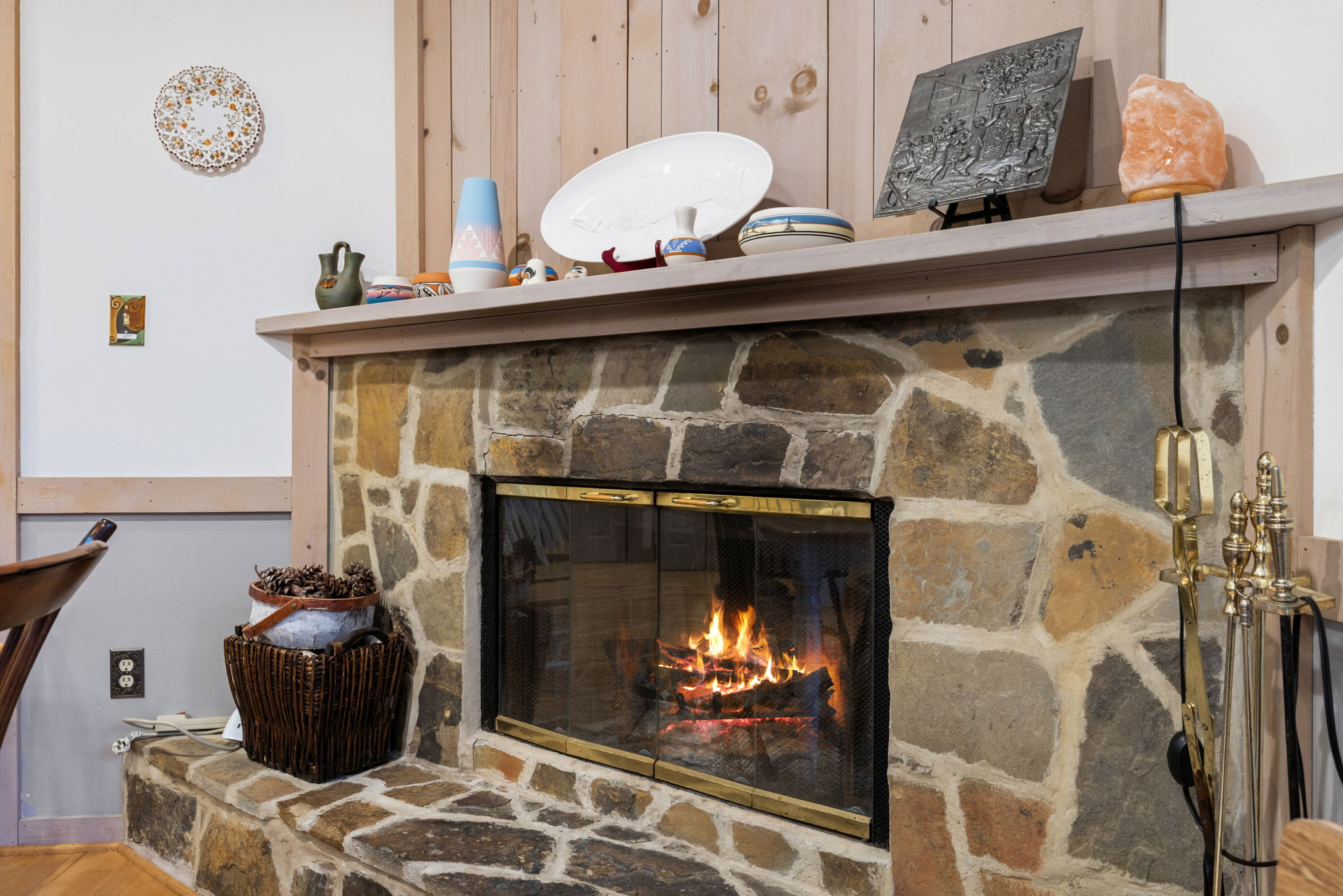 Spacious Cabin Near Bryce & Lake Laura