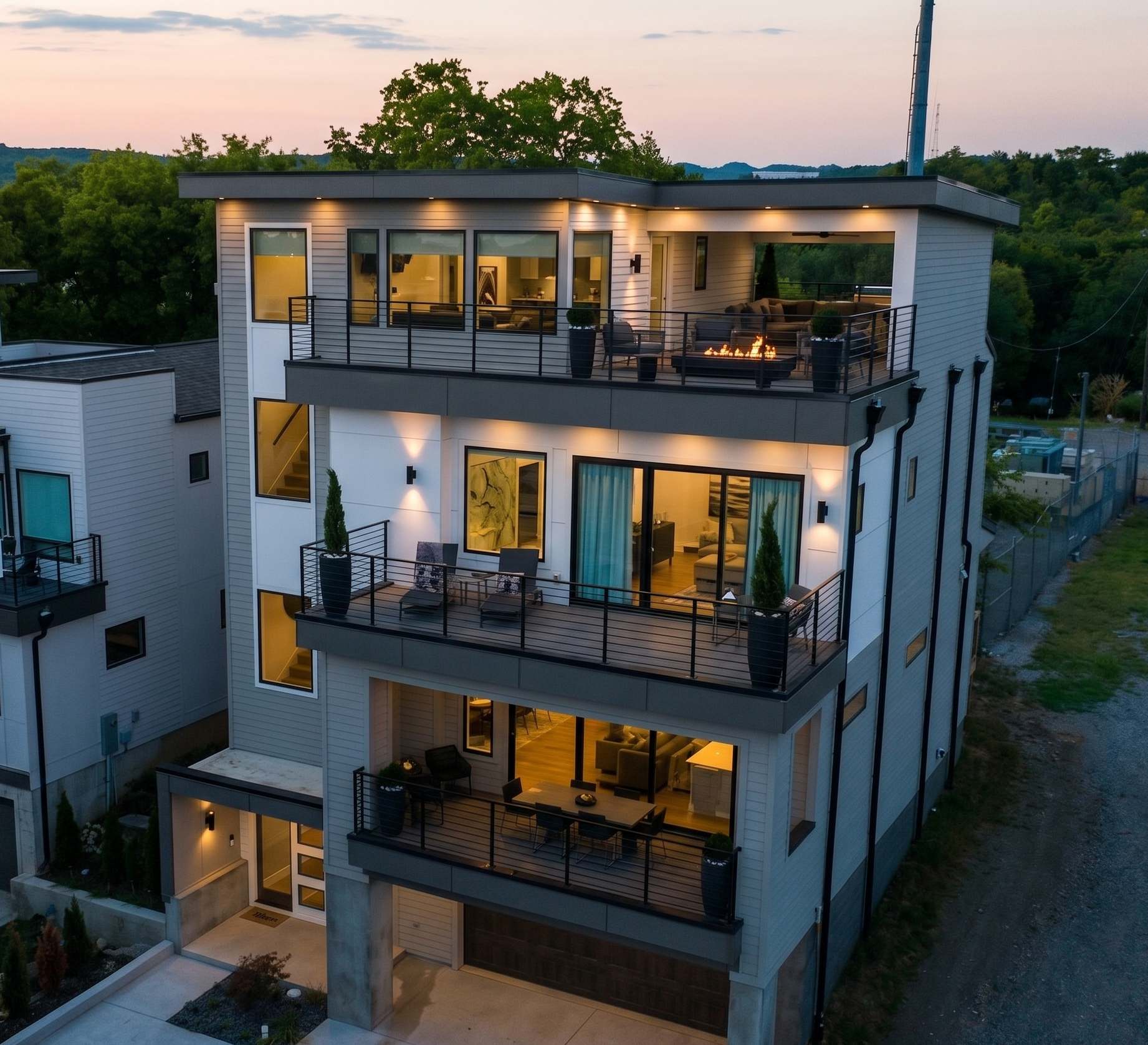 Modern Luxury! Hot Tub,Mini Golf,Elevator,Views - Photo 1