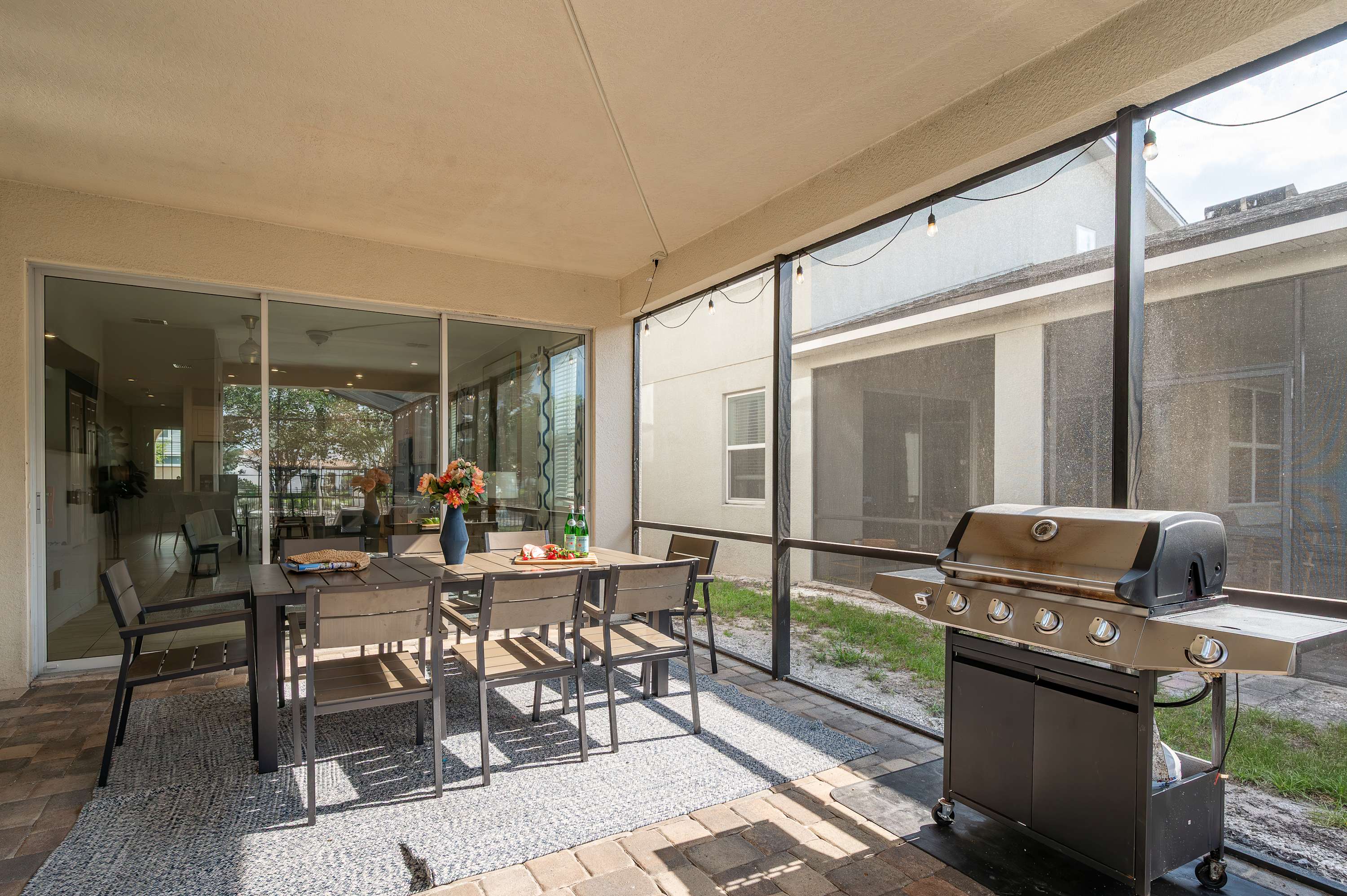 8BR retreat w/ game room, pool & hot tub