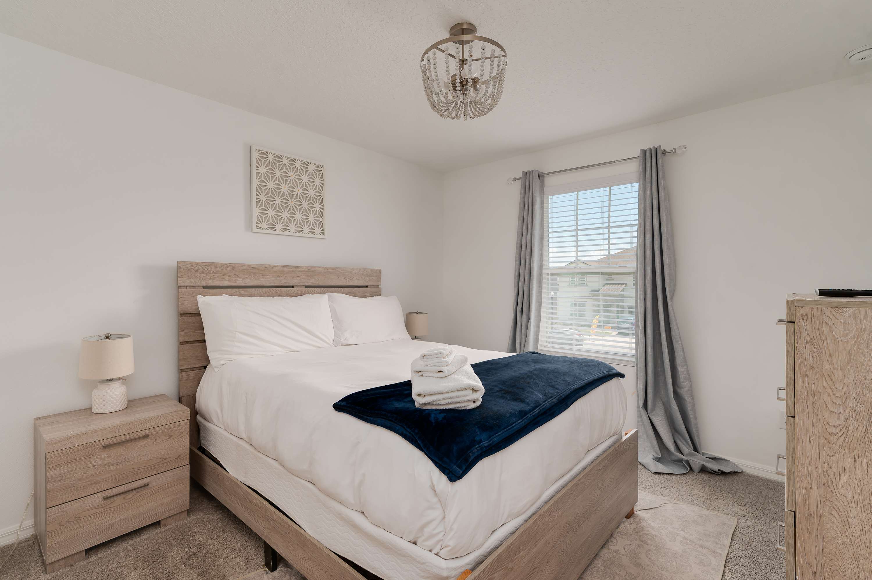 8BR retreat w/ game room, pool & hot tub