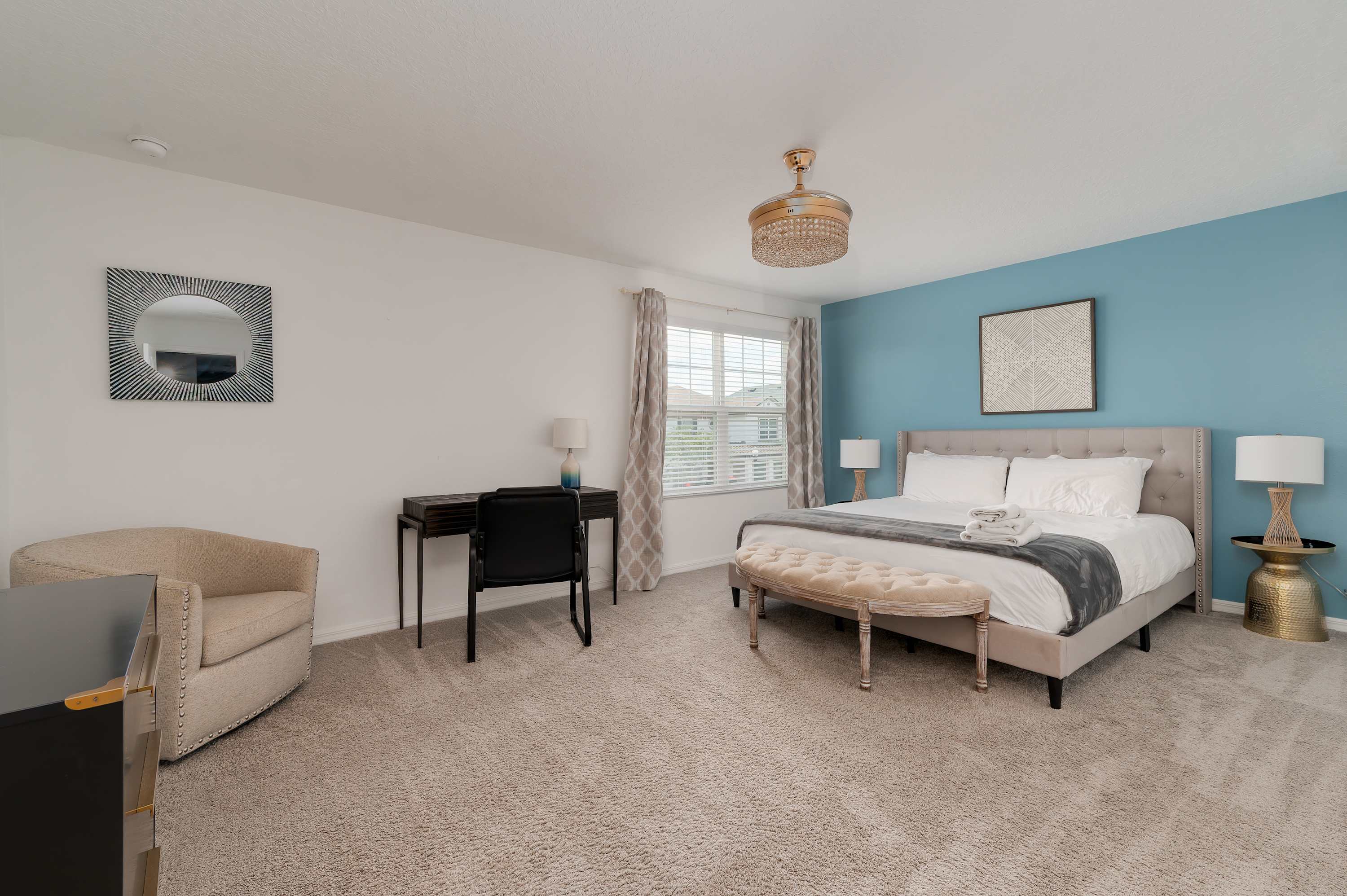 8BR retreat w/ game room, pool & hot tub