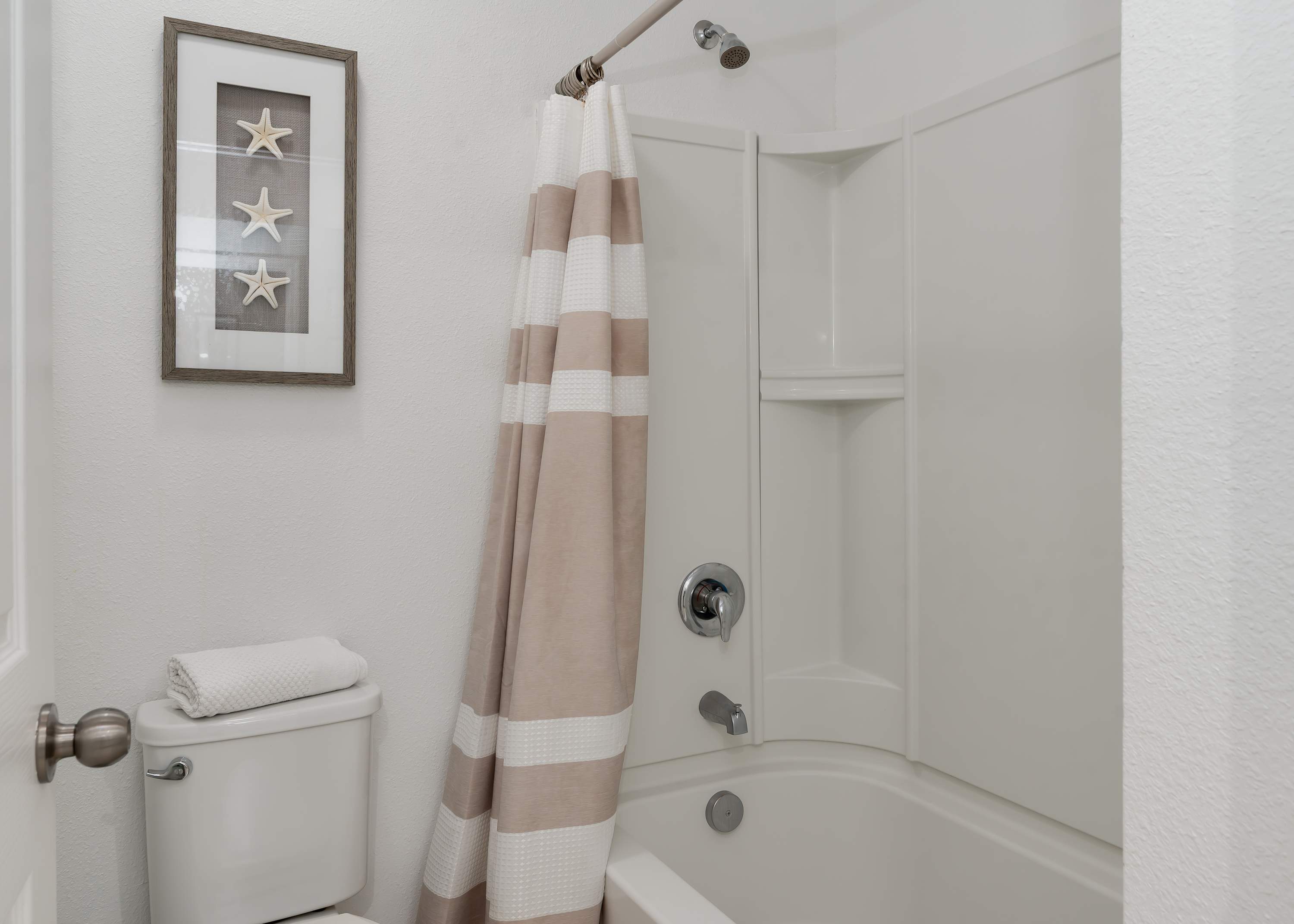 8BR retreat w/ game room, pool & hot tub