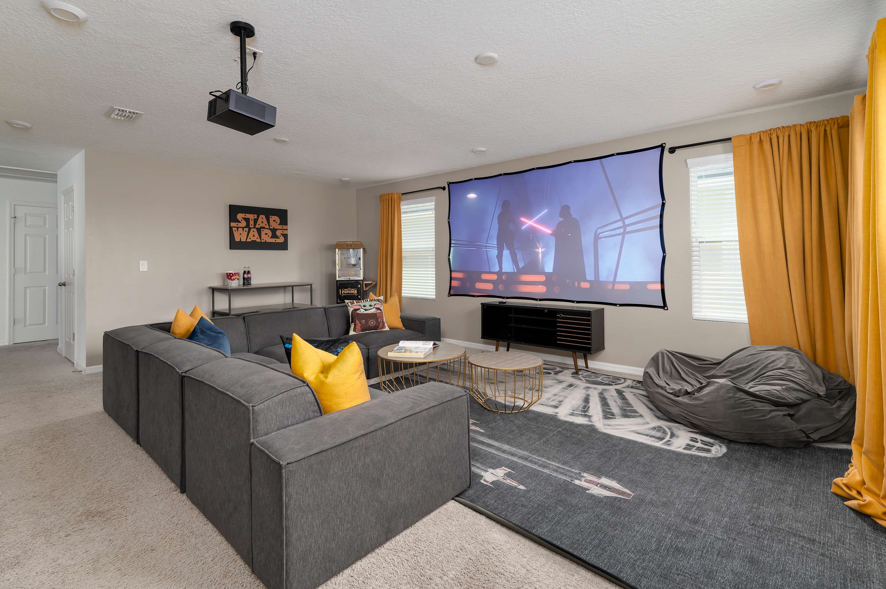 8BR retreat w/ game room, pool & hot tub