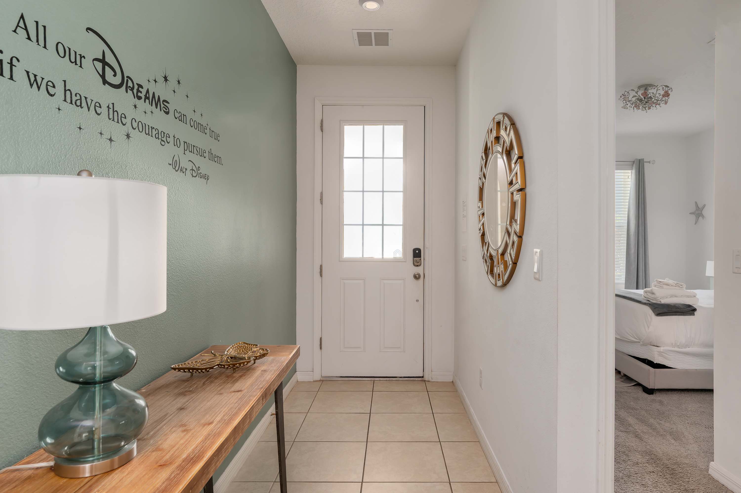 8BR retreat w/ game room, pool & hot tub
