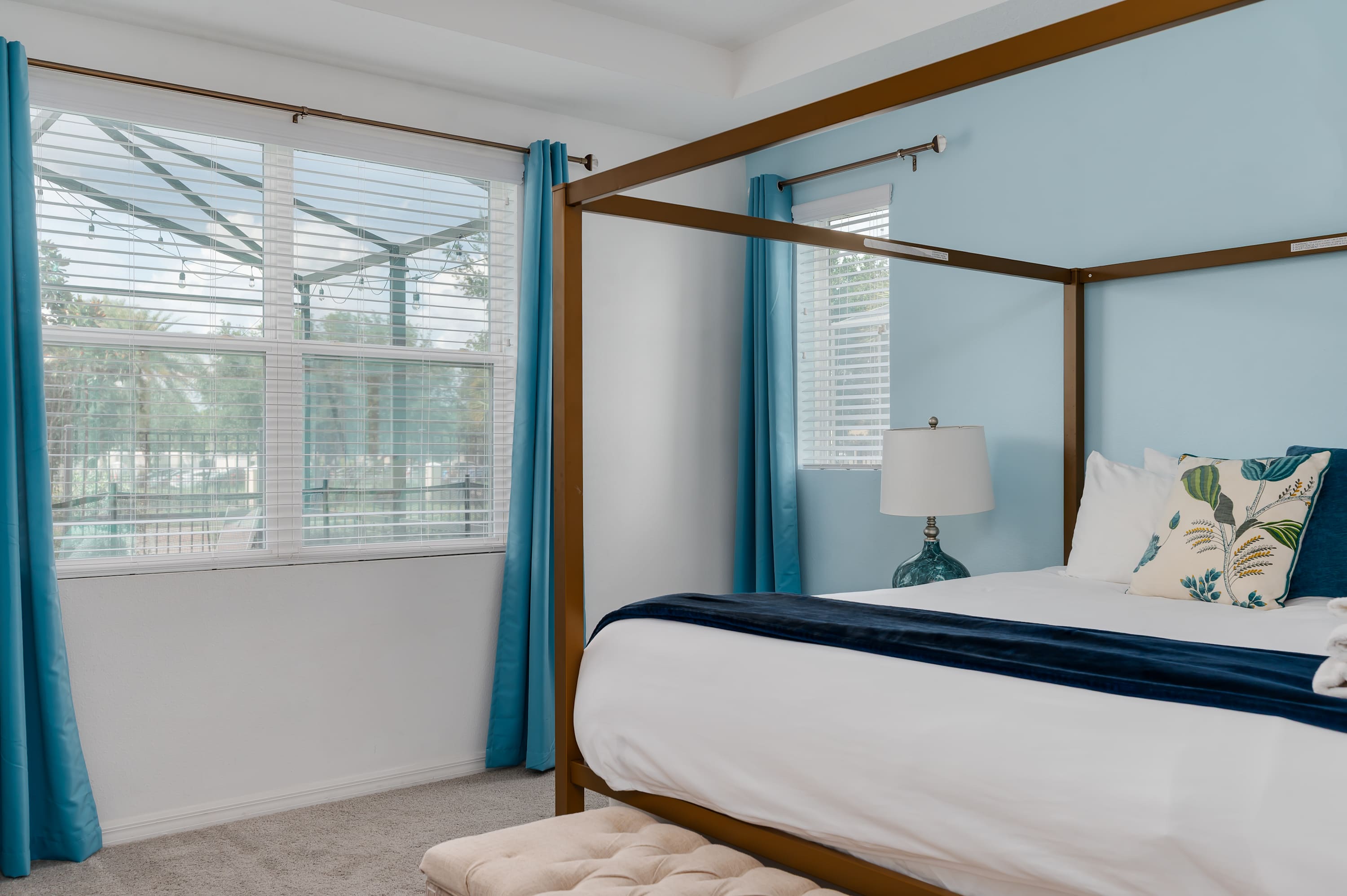 8BR retreat w/ game room, pool & hot tub