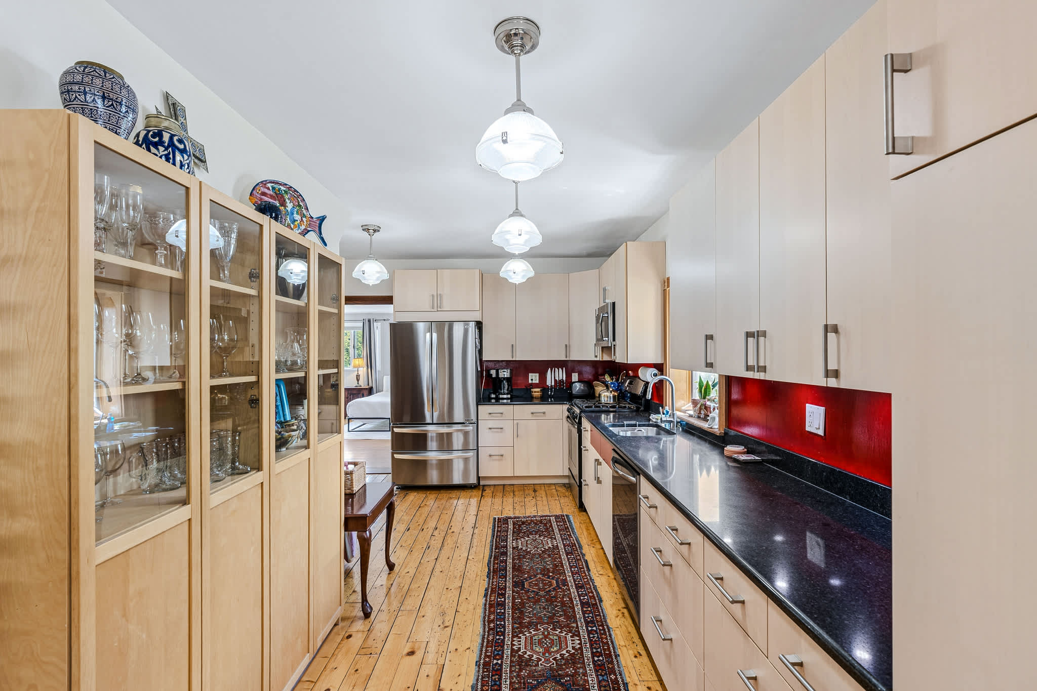 Beautiful Village of Woodstock home near the Inn