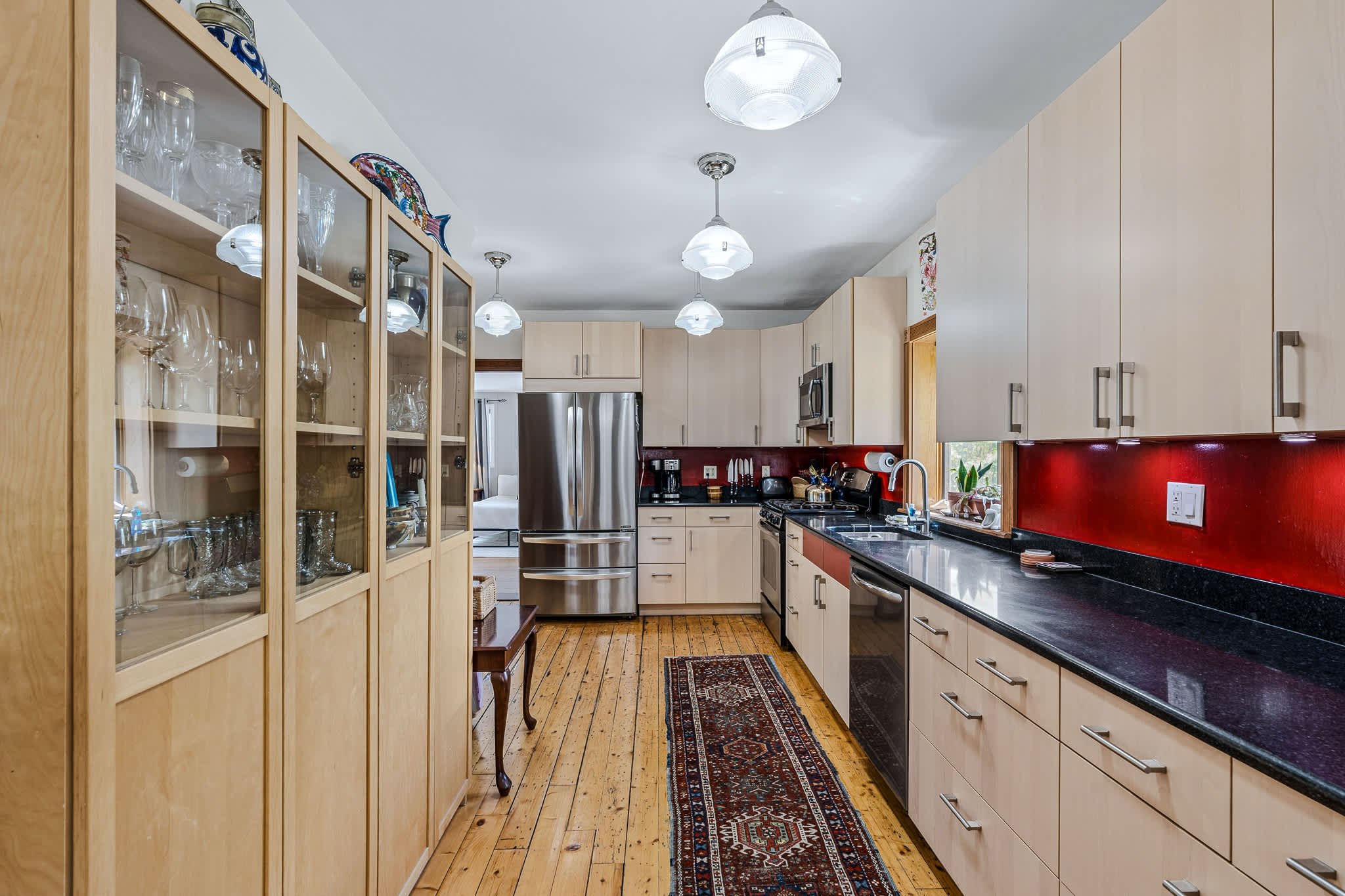 Beautiful Village of Woodstock home near the Inn