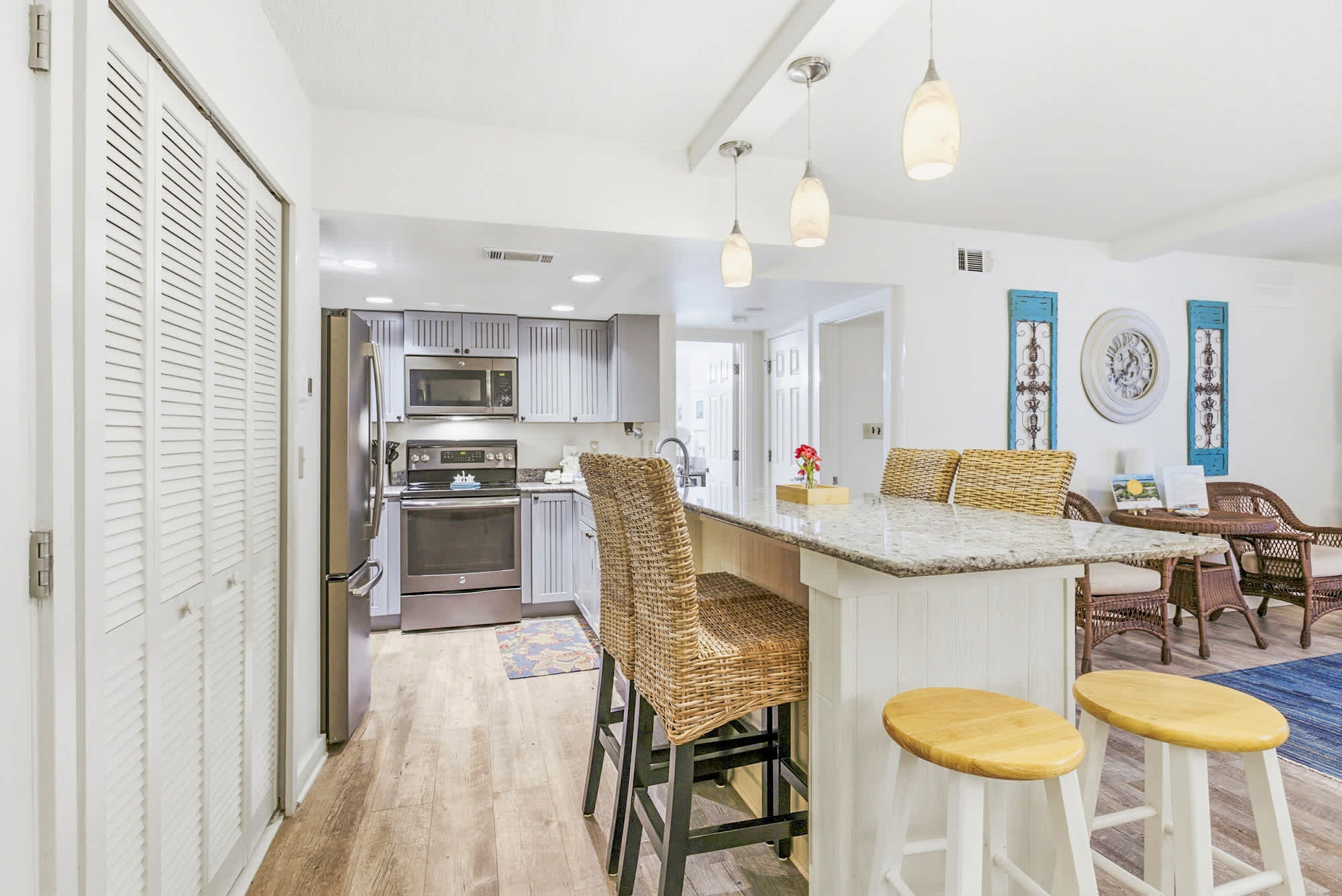1653 Bluff Villas | Photo 11