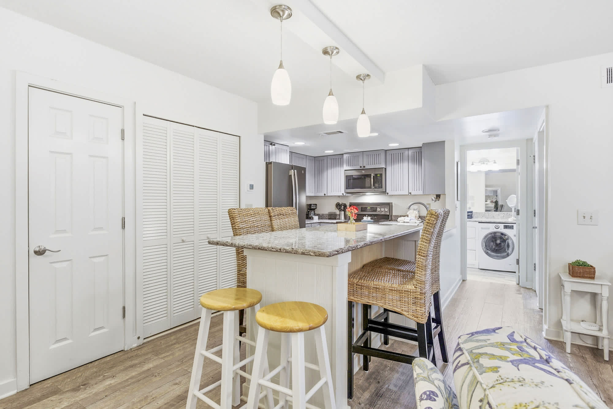 1653 Bluff Villas | Photo 10