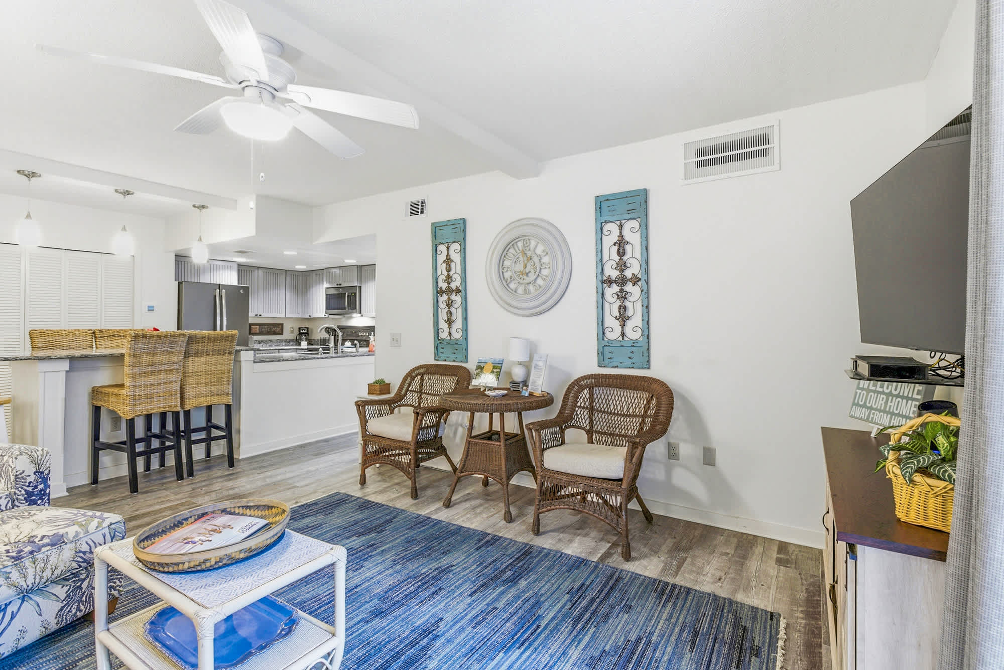 1653 Bluff Villas | Photo 14