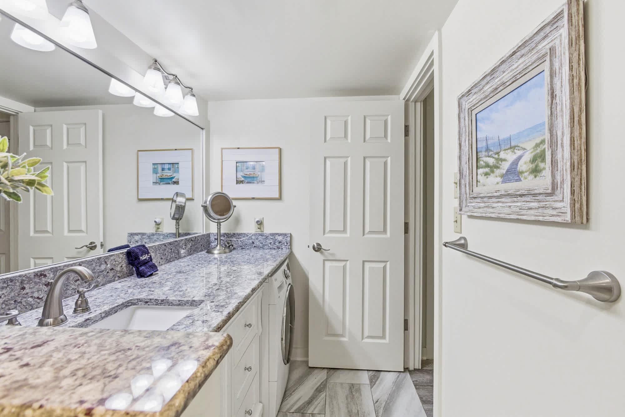 1653 Bluff Villas | Photo 23