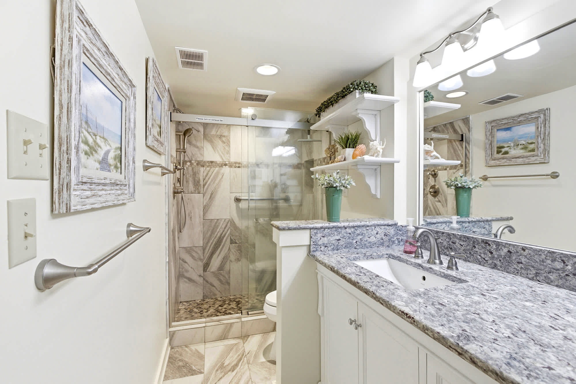 1653 Bluff Villas | Photo 24