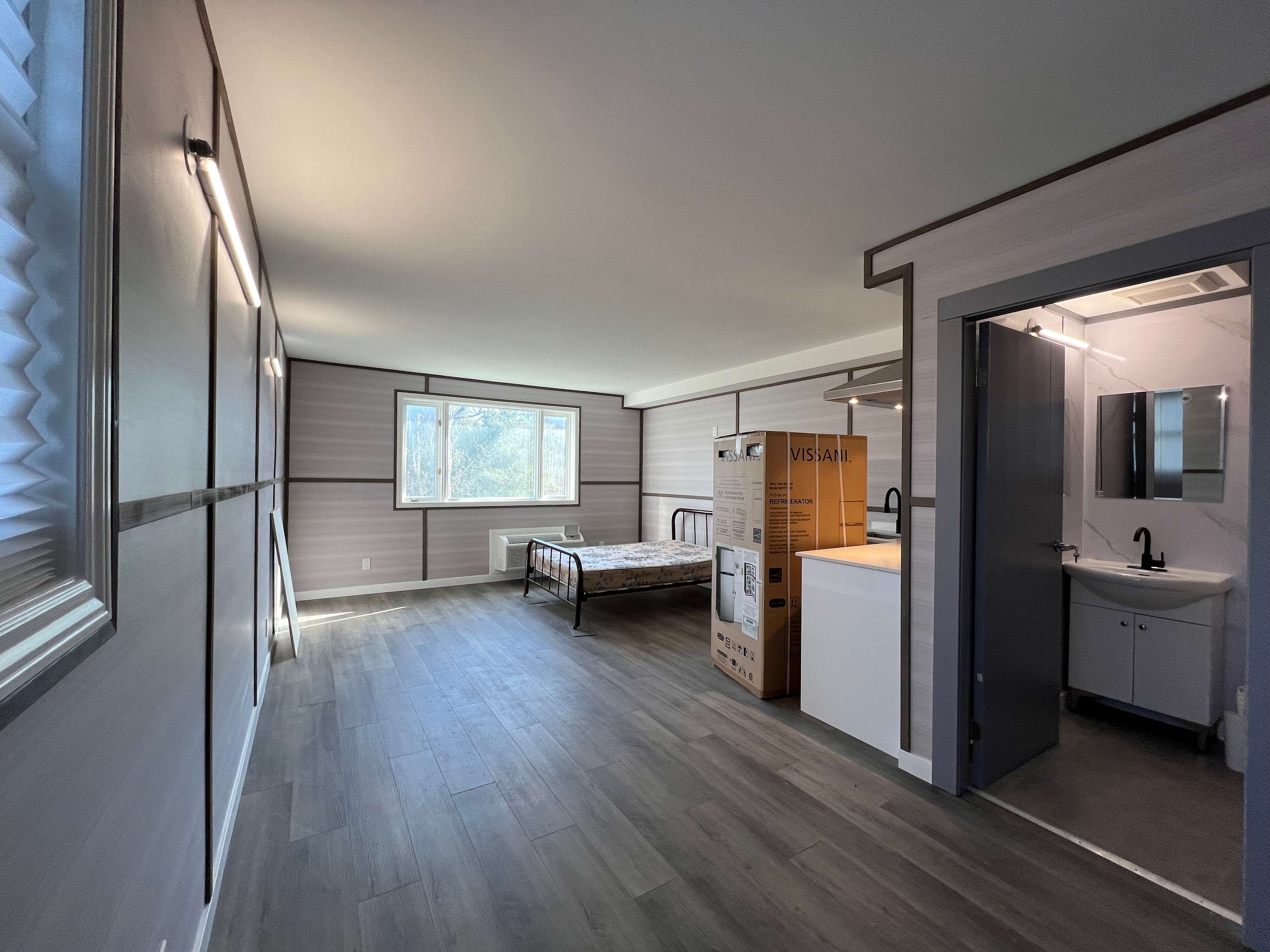 Stratford Huron St. Studio Apt #01, 2nd Fl.