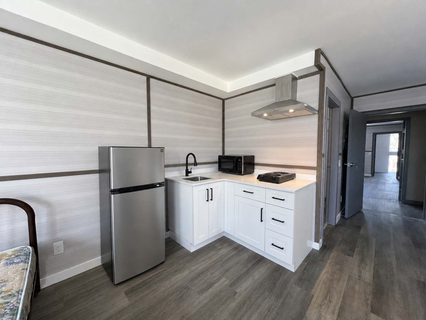 Stratford Huron St. Studio Apt #01, 2nd Fl.