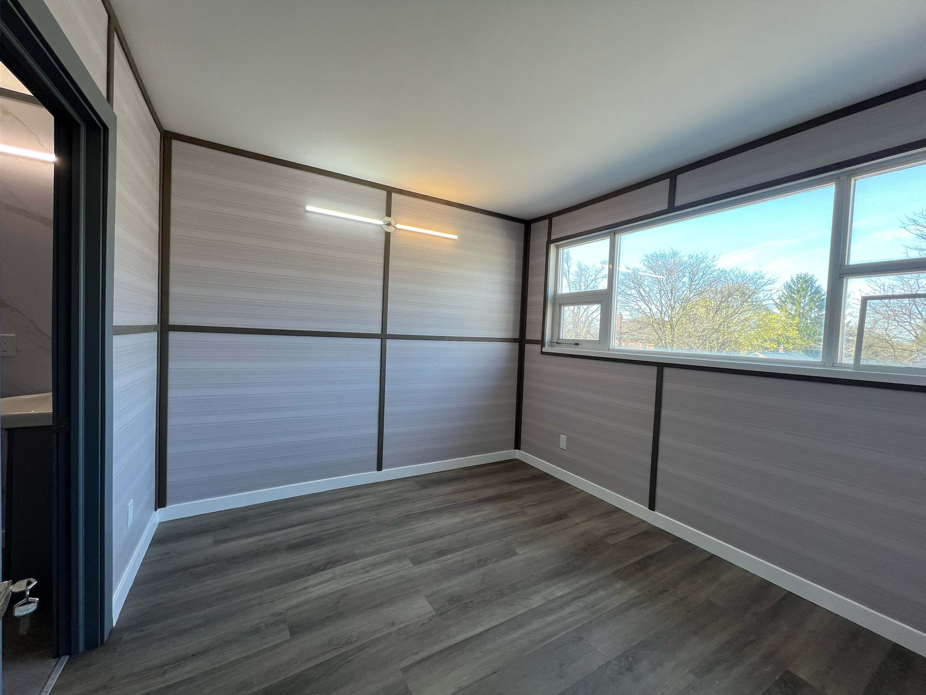 Stratford Huron St. 1BDR Apt #02, 2nd Fl.