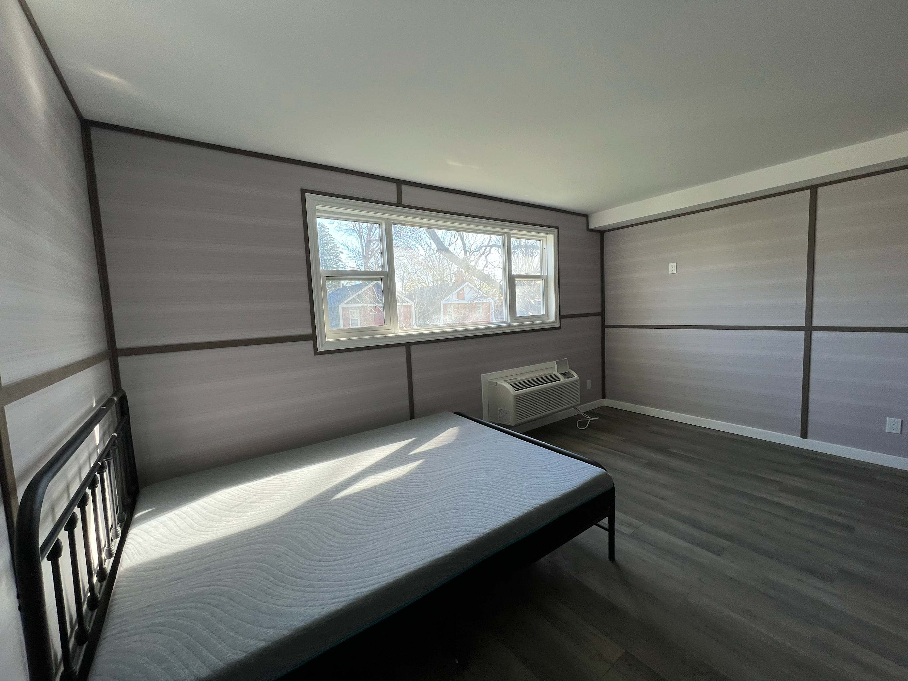 Stratford Huron St. Studio Apt #04, 2nd Fl.
