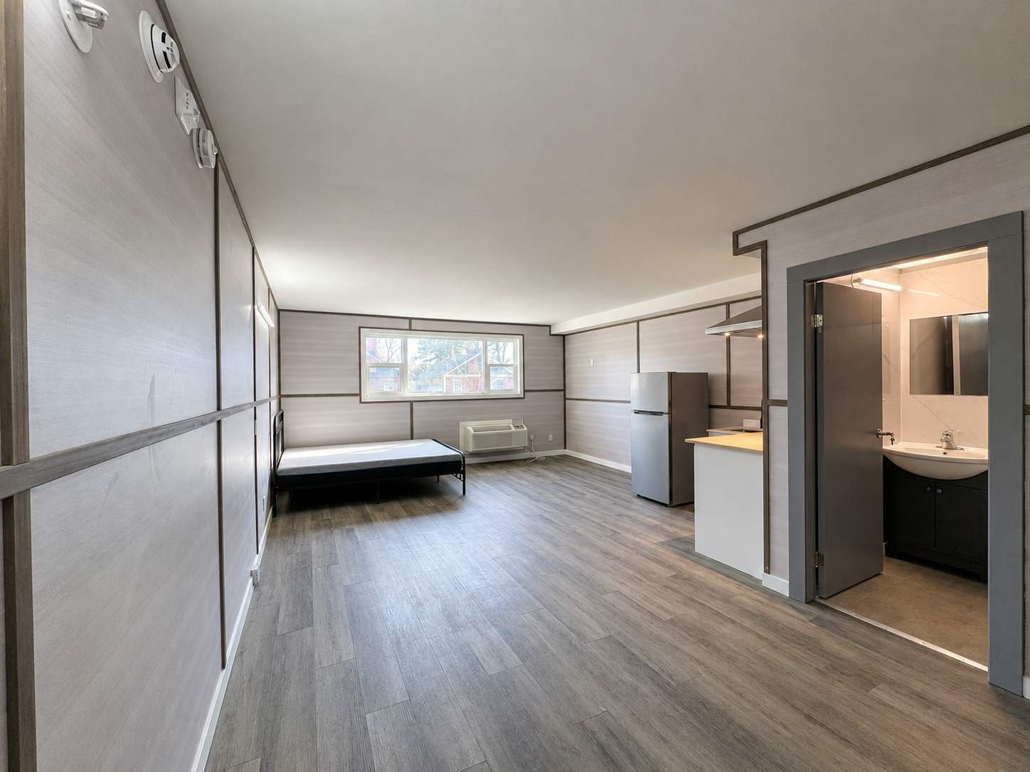 Stratford Huron St. Studio Apt #04, 2nd Fl.