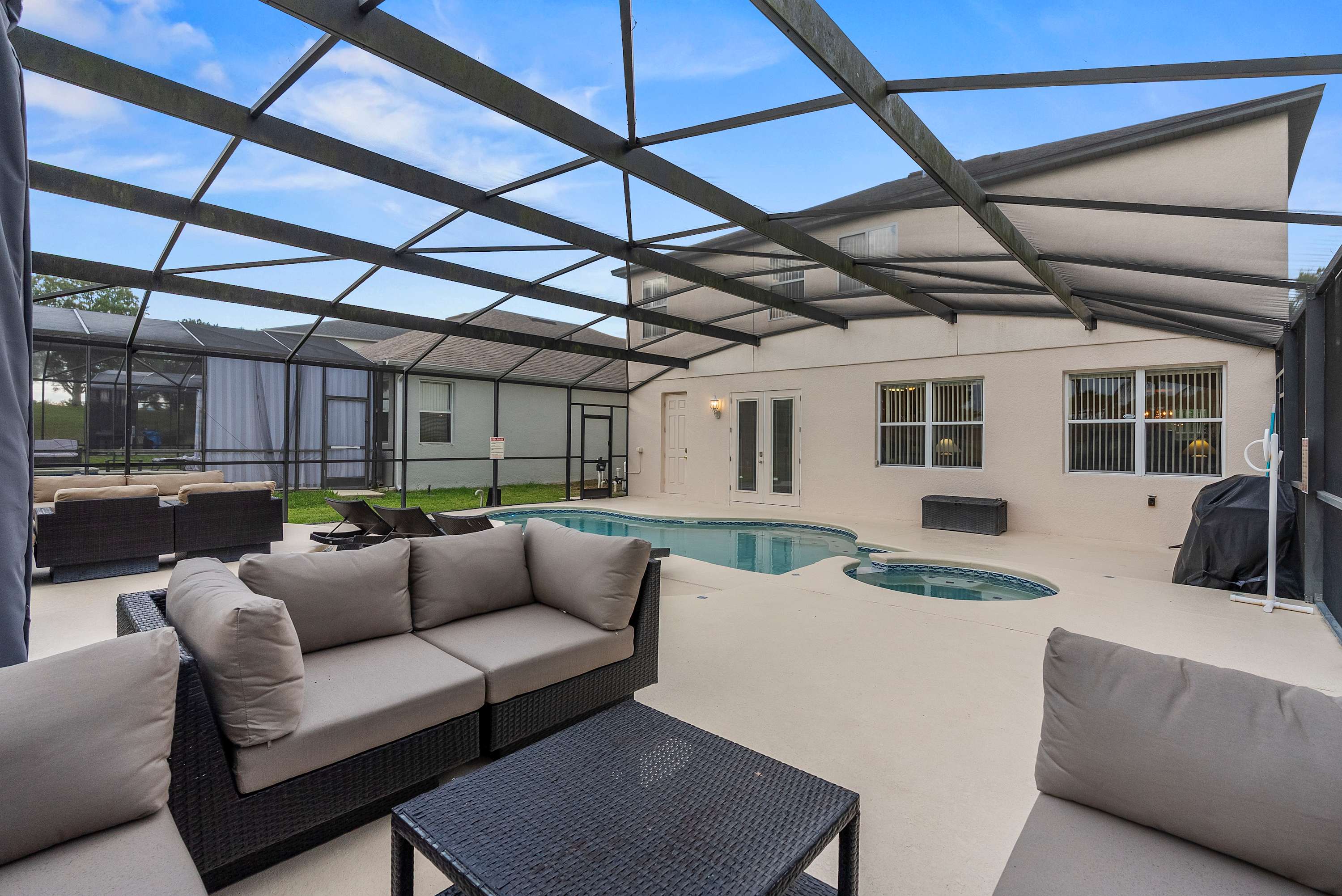 Elegant Pool Escape in Windwood Bay