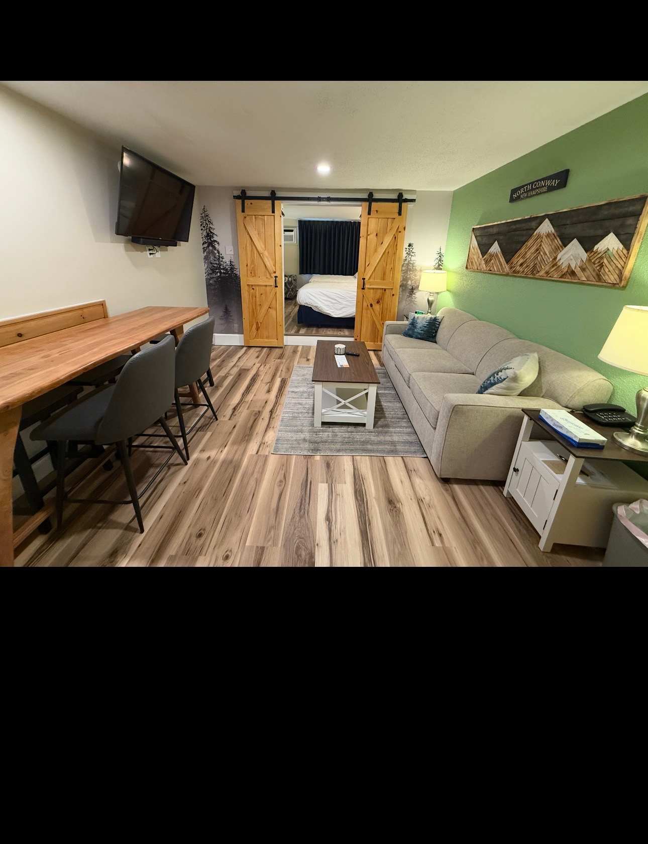 Eastern Inn Evergreen Suite 8