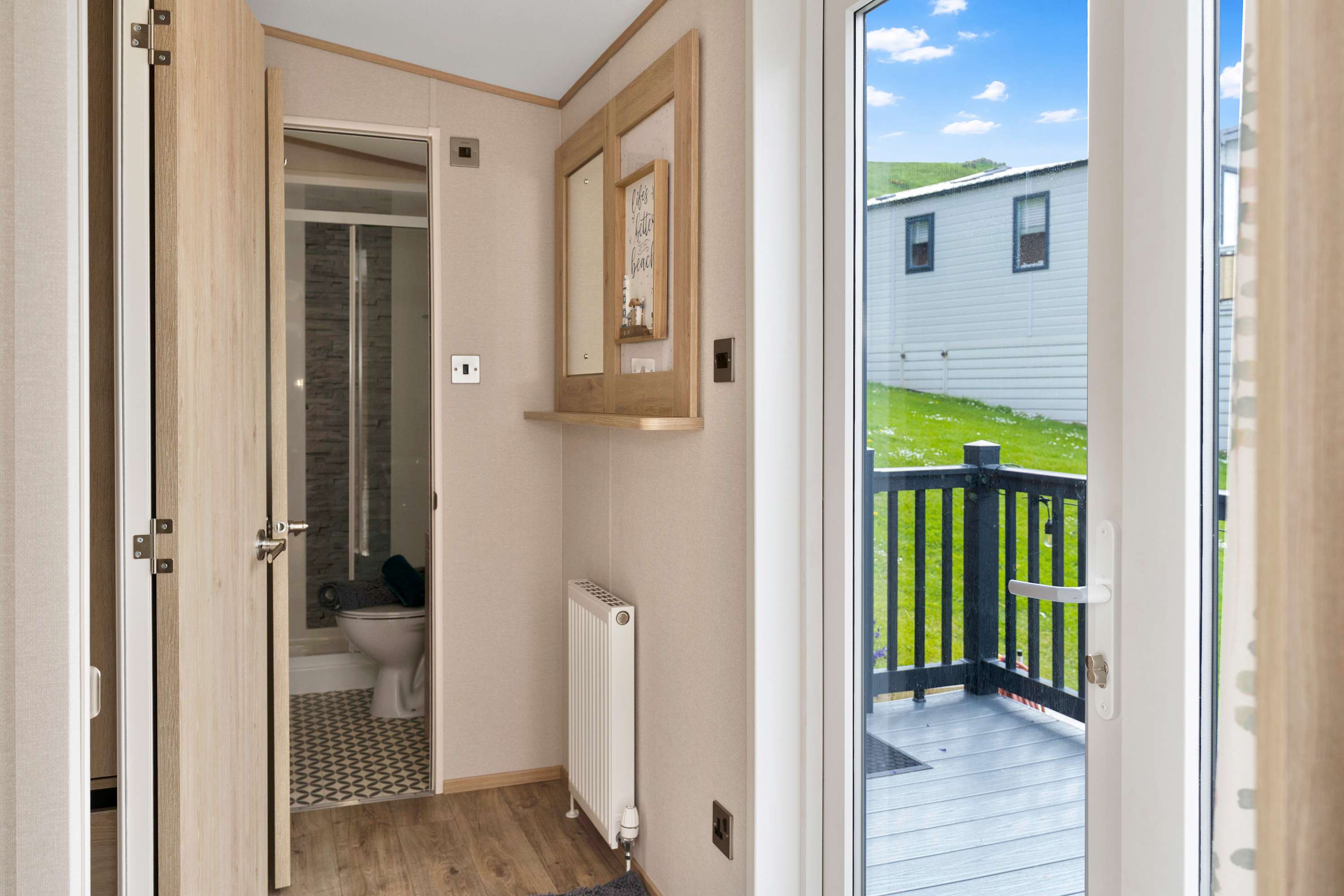 View Beachfront 2BR - Wi-Fi - Free Parking - Sleeps 6 in Southern Upland Way TD13 5YP Beachfront 2BR - Wi-Fi - Free Parking - Sleeps 6 in Southern Upland Way TD13 5YP - Property image 19 - VivreStays