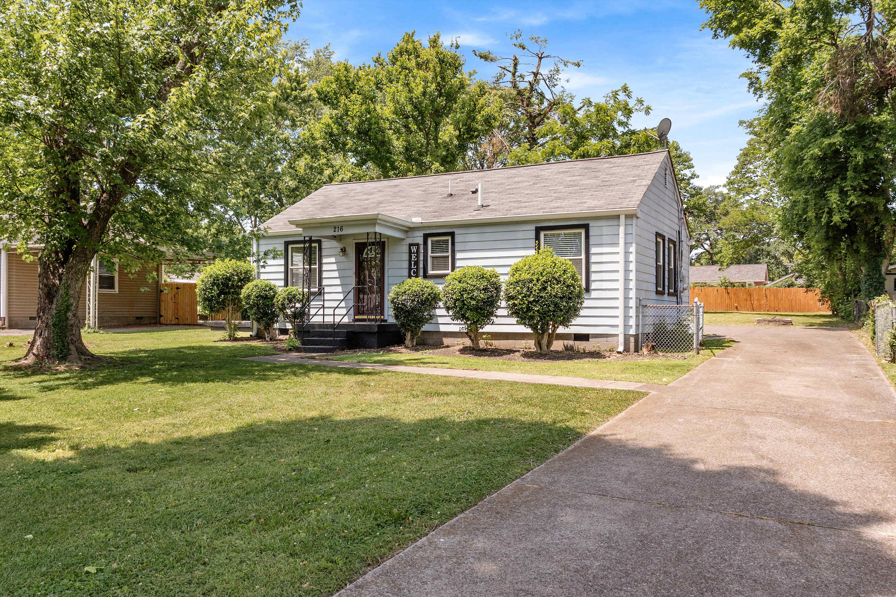 Charming Donelson Cottage | 8 Min to Airport & Dow
