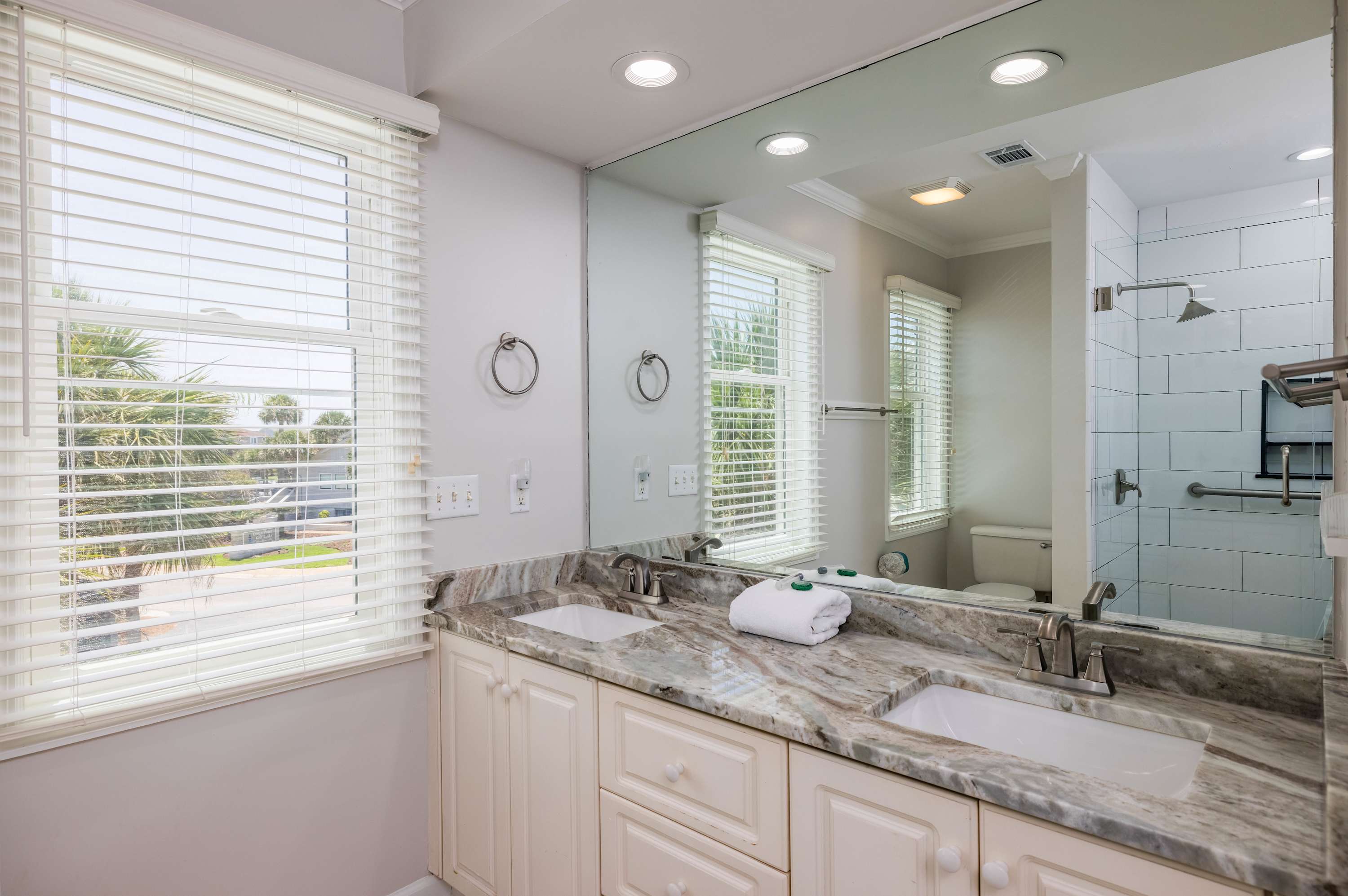 709 Ocean Cottage | Photo 14