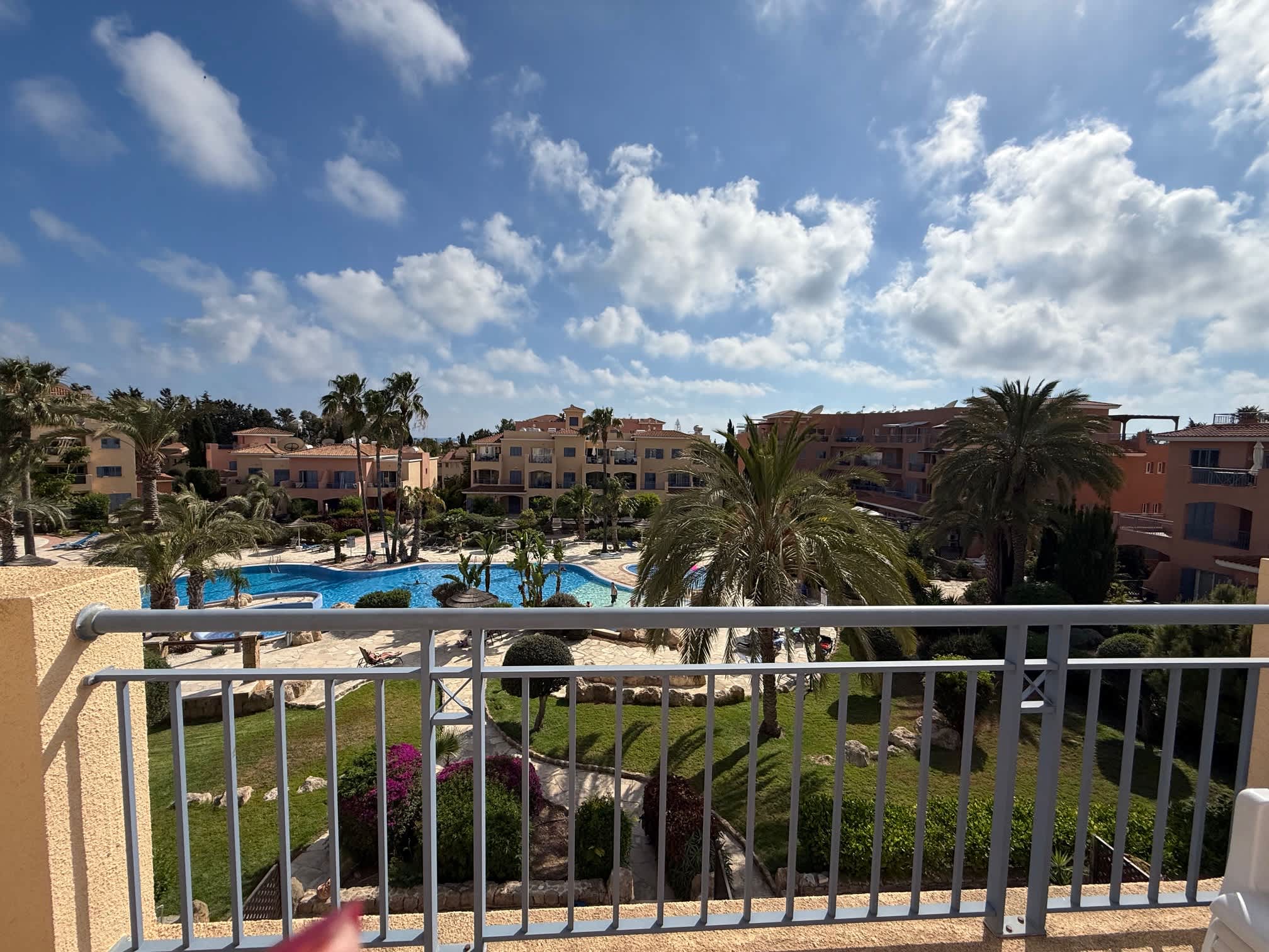 Limnaria | Large 1BR Sunny Apt | Amazing Pool Views