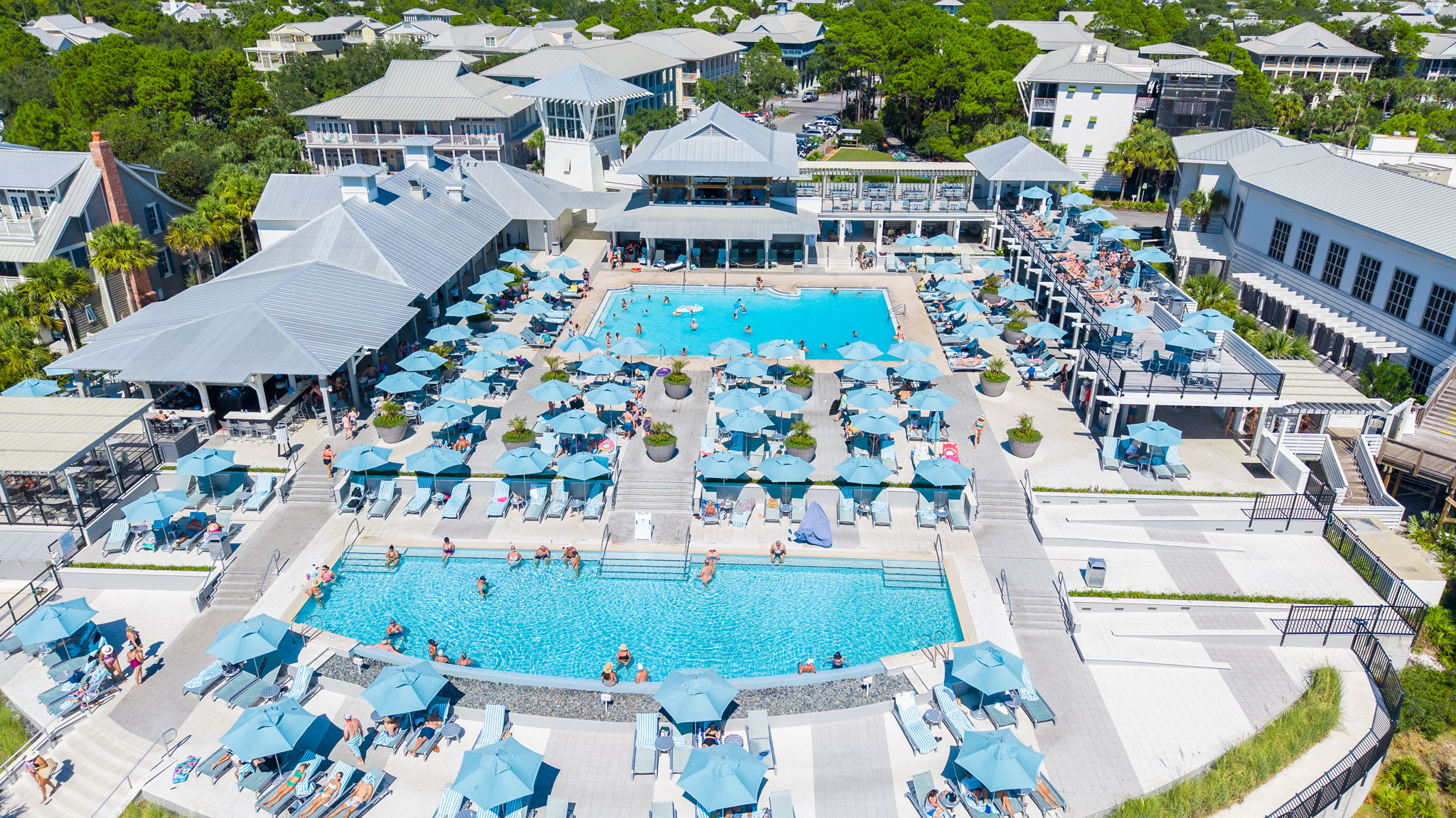 Home is walking distance to Watercolor beach club (access included) 