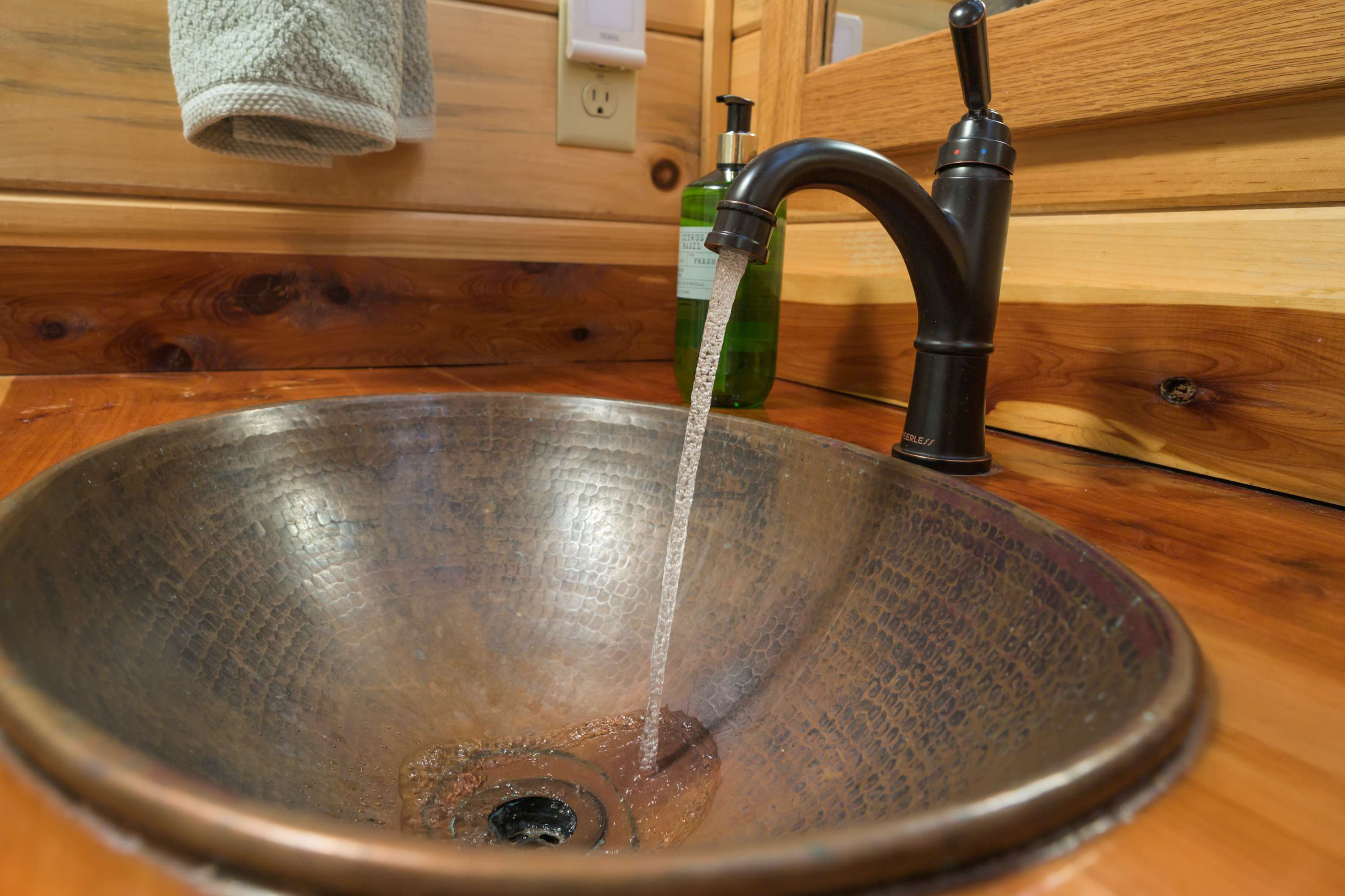 New! Walk to Safari Park! Hot Tub-Playset-Firepit!