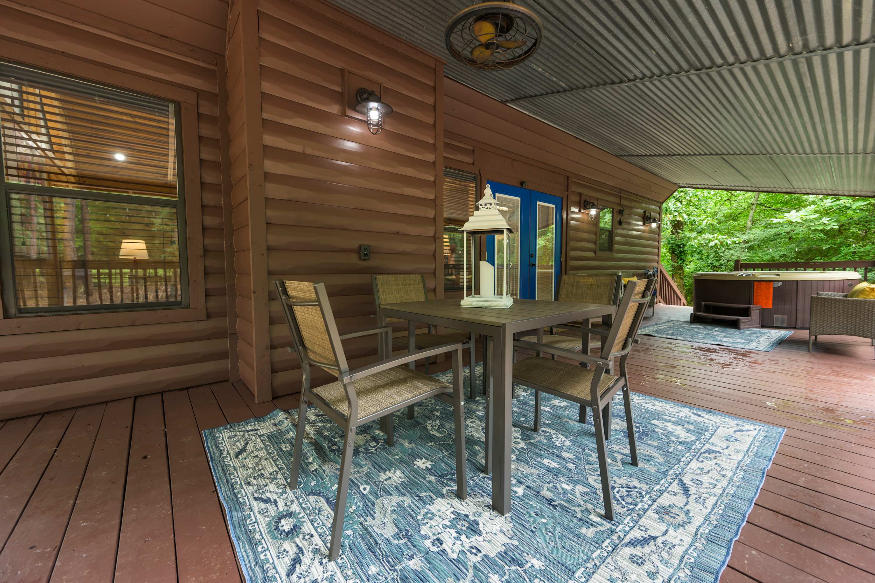 New! Walk to Safari Park! Hot Tub-Playset-Firepit!