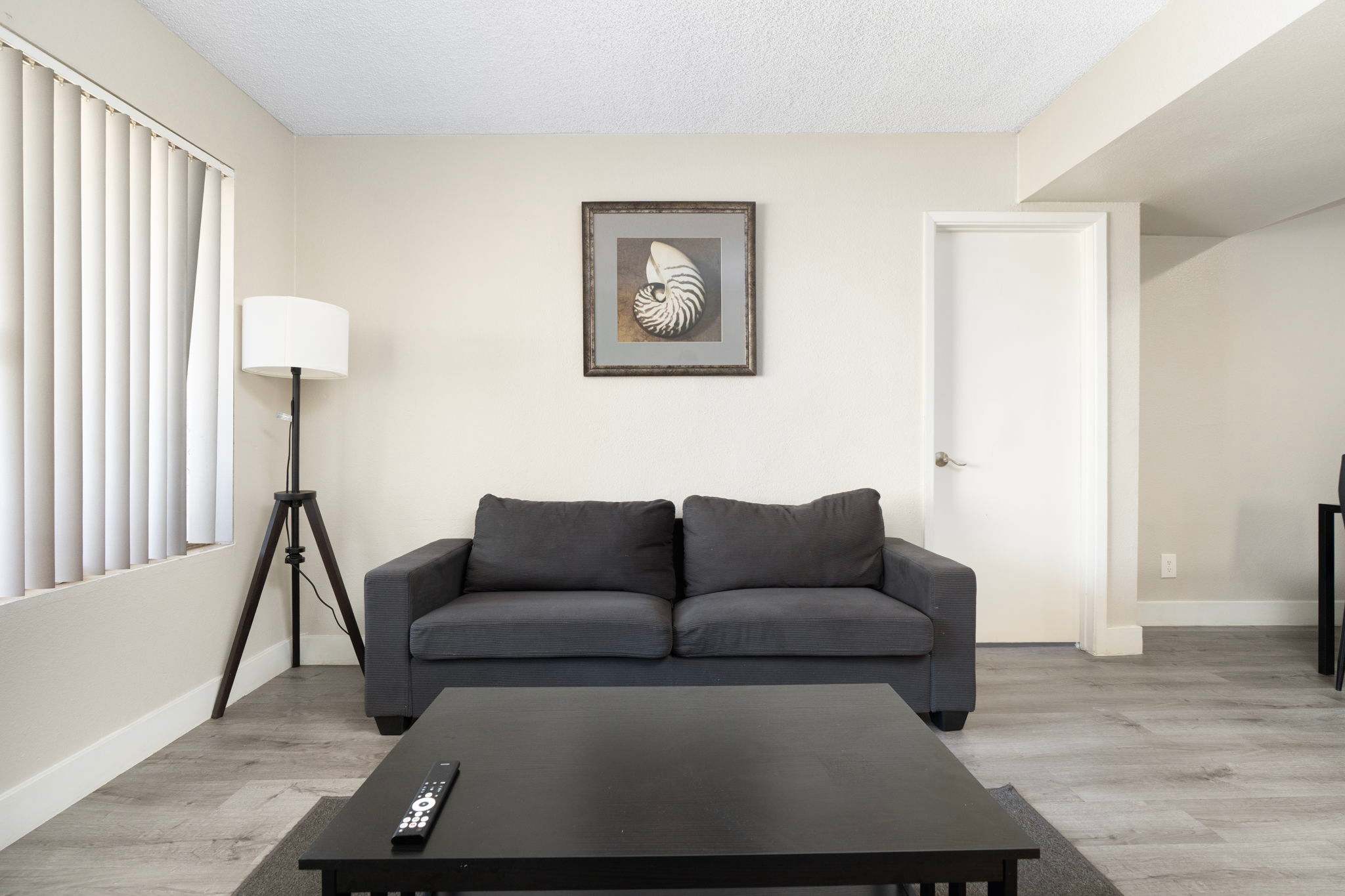2BR Modern Baseline Stay, Sleeps 4, Near Downtown 4