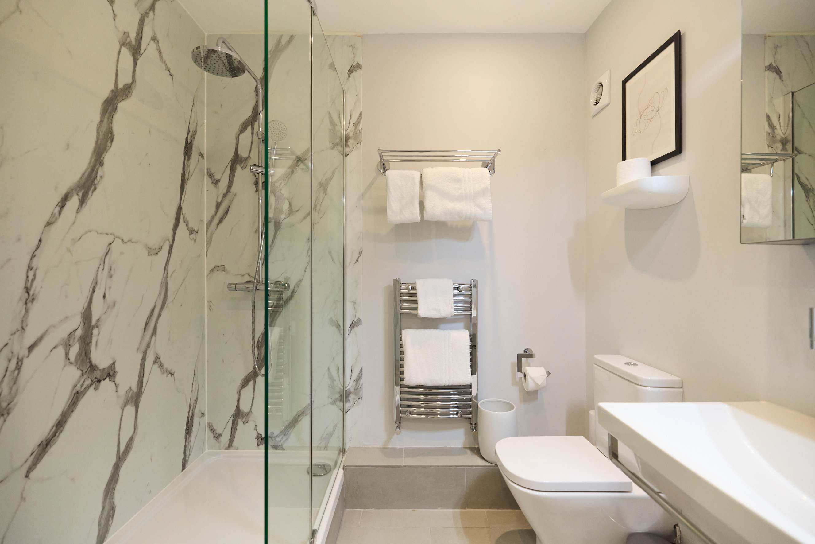 Olive Velvet & Marble - South Kensington in Queensberry Place 18 SW7 2EB - Property image 15 - VivreStays