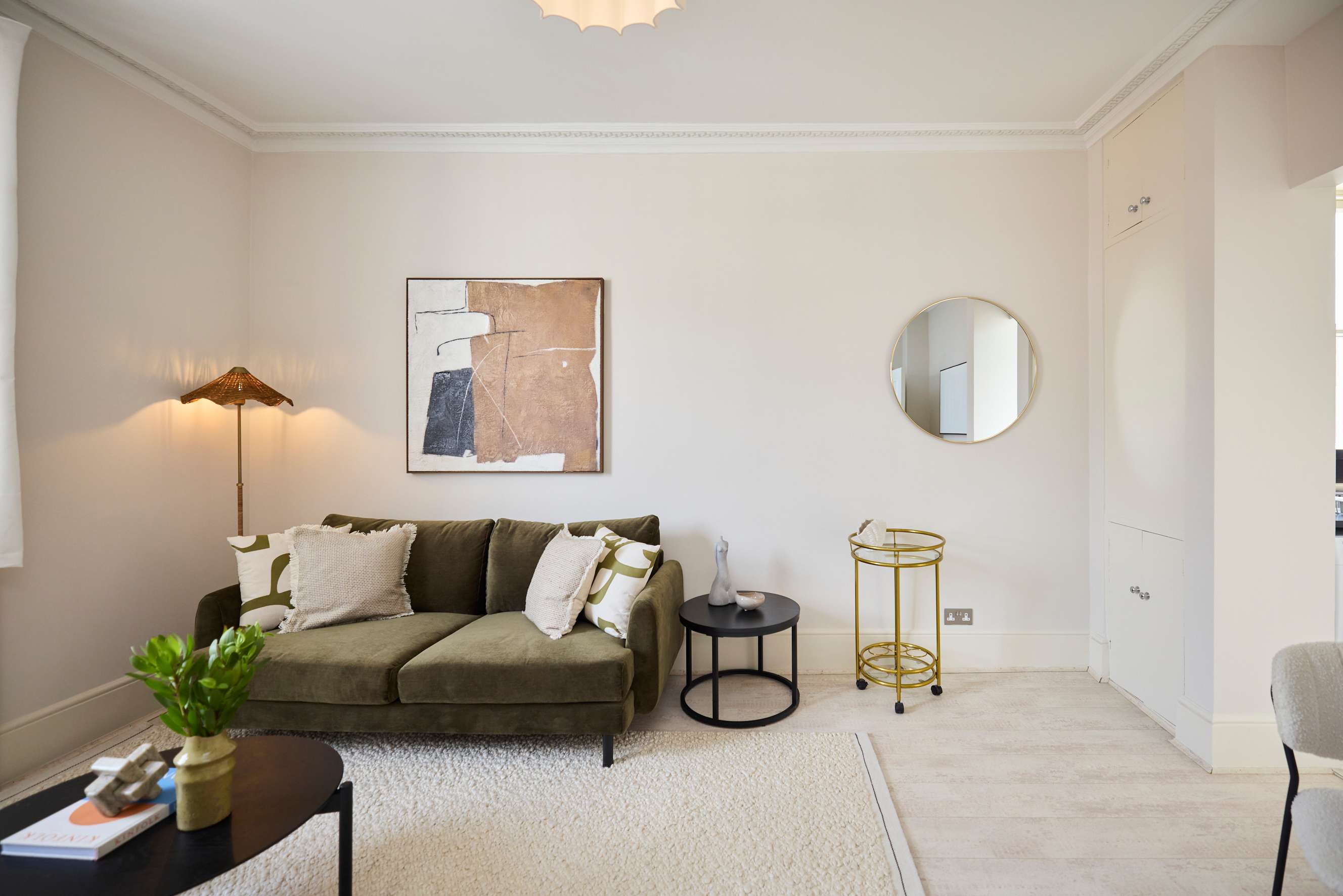 Olive Velvet & Marble - South Kensington in Queensberry Place 18 SW7 2EB - Property image 5 - VivreStays