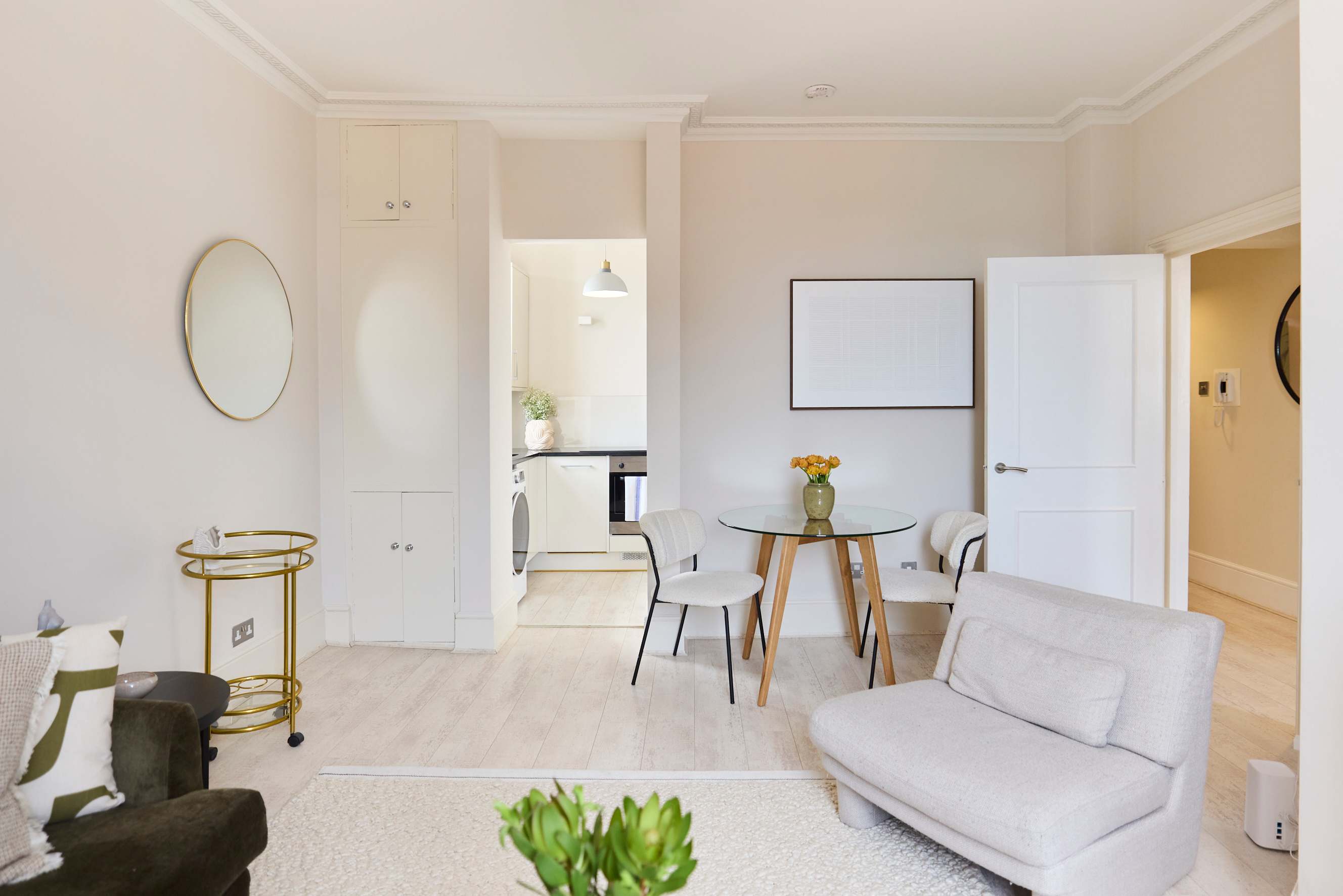 Olive Velvet & Marble - South Kensington in Queensberry Place 18 SW7 2EB - Property image 10 - VivreStays