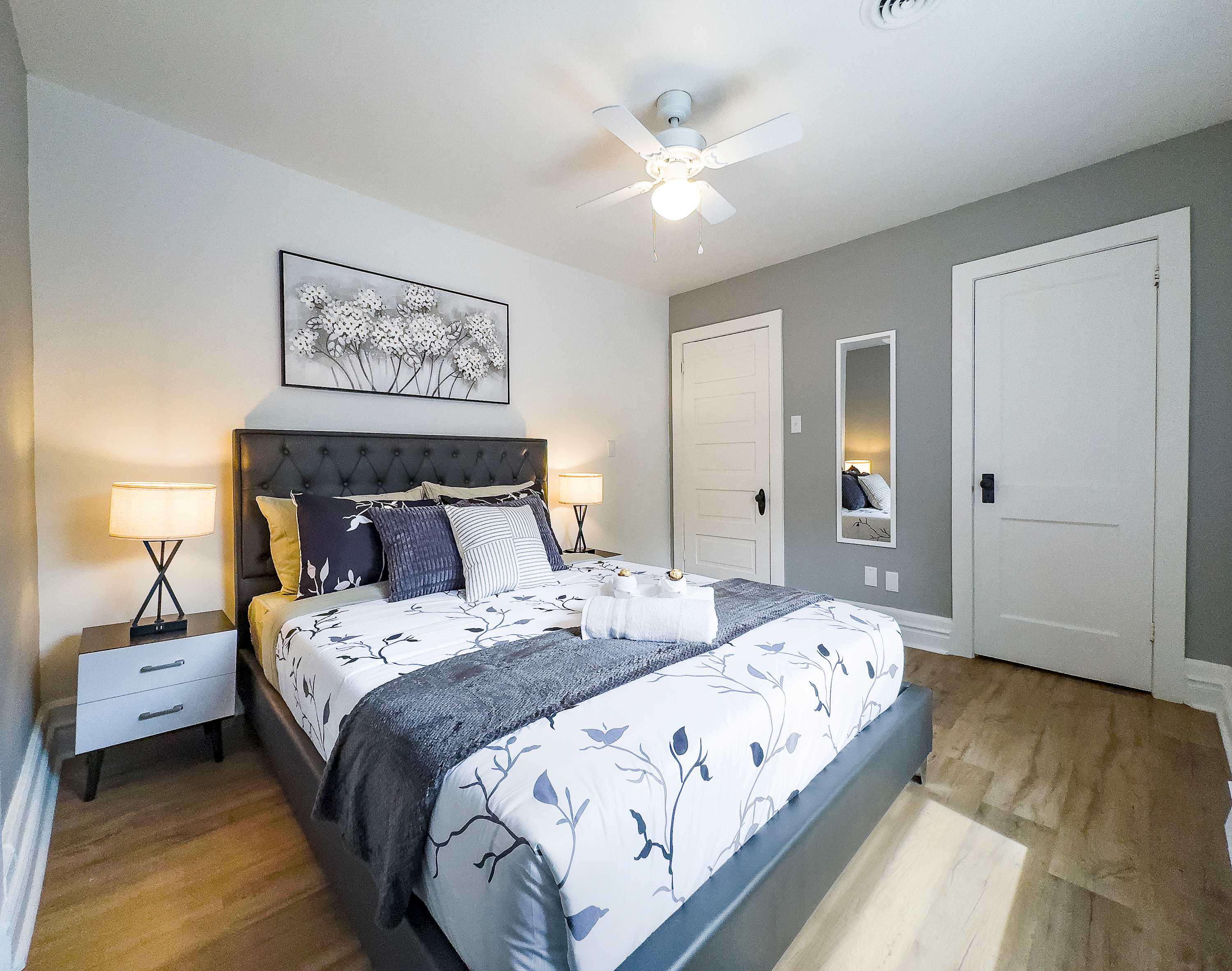 Primary Bedroom with Queen Size Beda