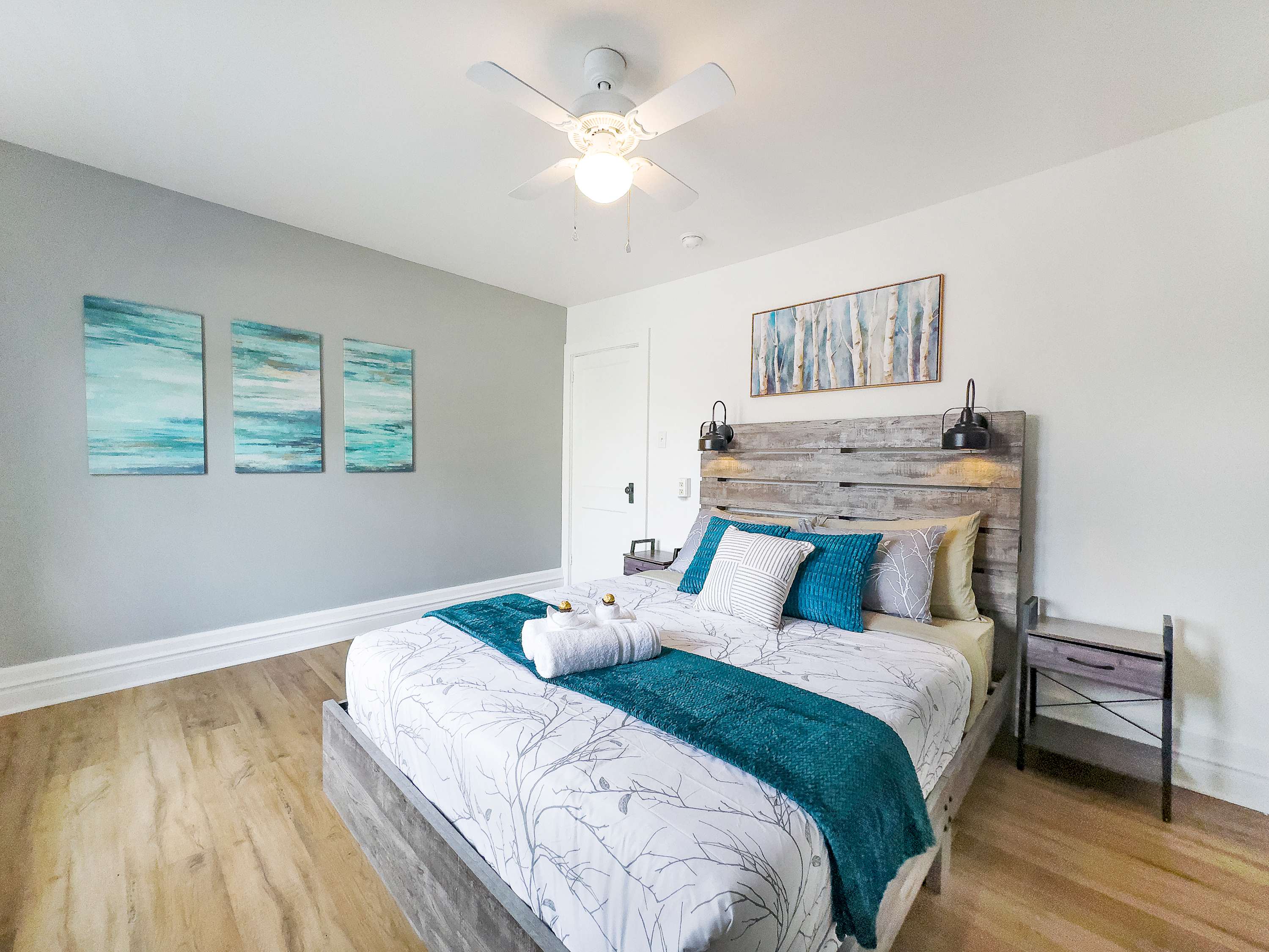 Queen Size Bedroom