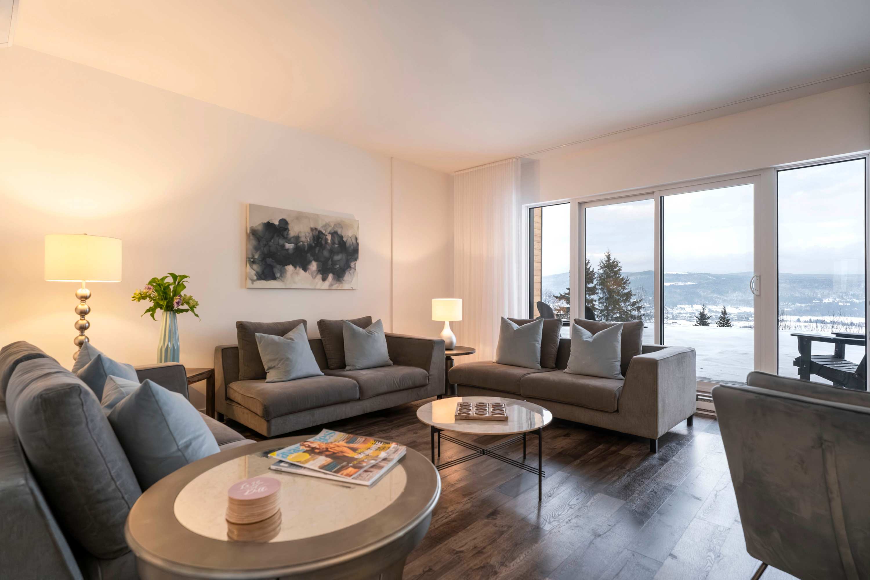 108 | Chic Condo | River View & Comfort with Pool